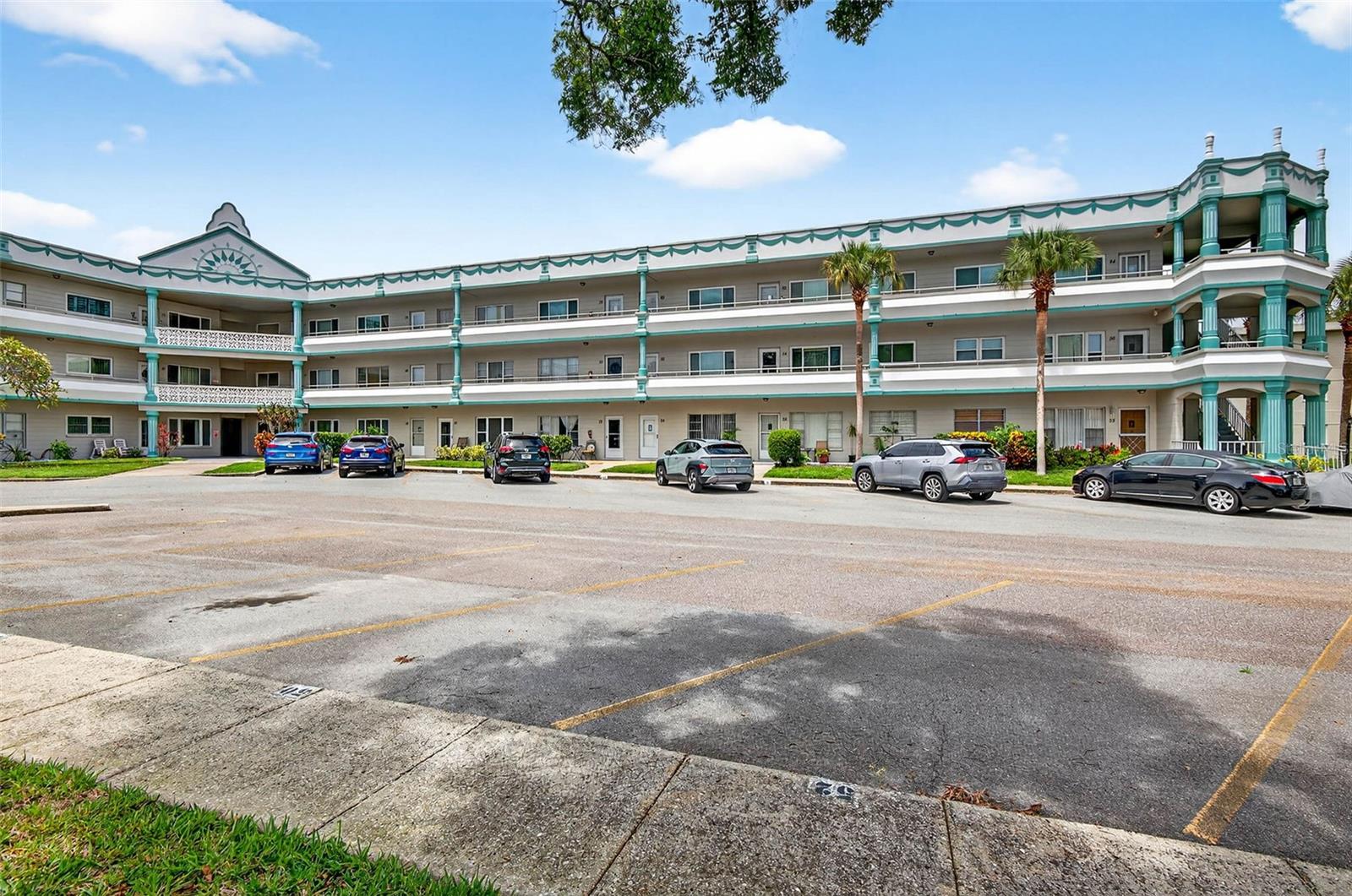 Listing photo id 1 for 2370 Jamaican Street 84