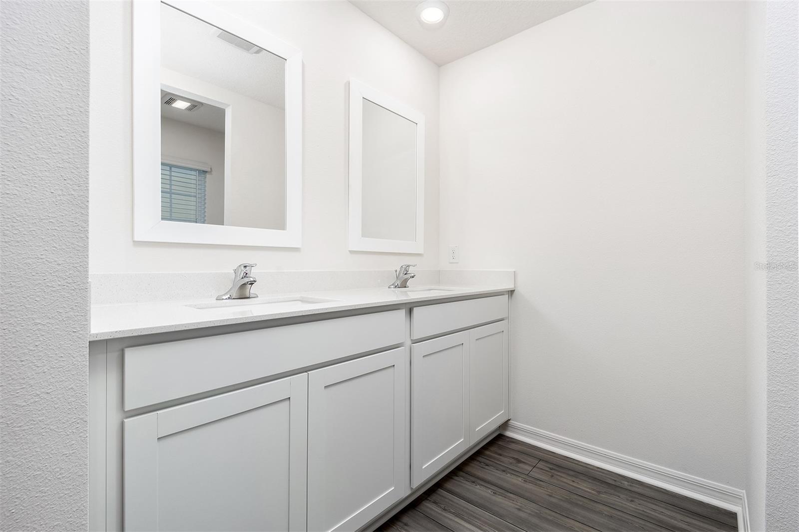Image 12 of 20 For 3712 Bergamot Street