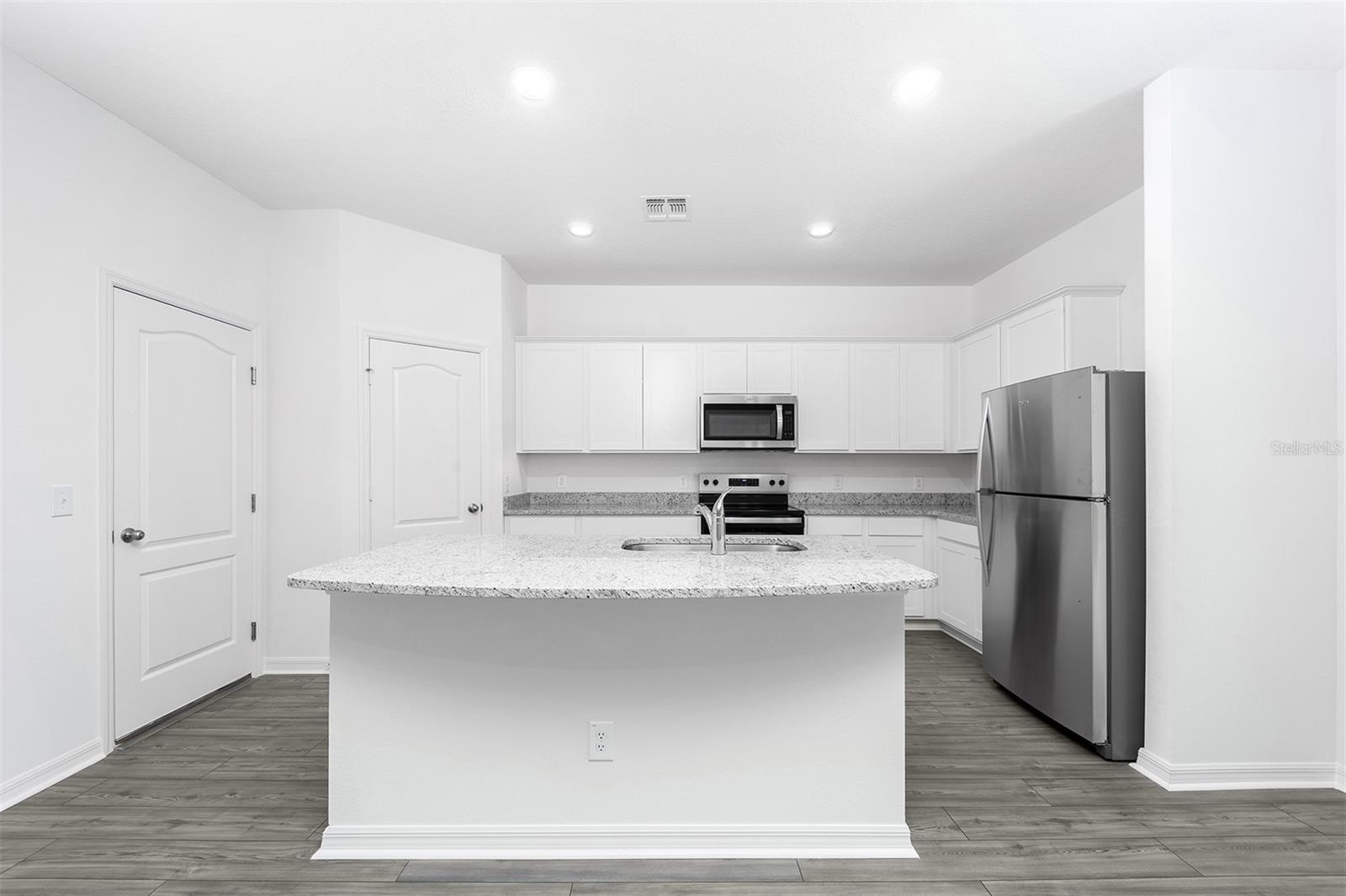 Image 4 of 20 For 3712 Bergamot Street