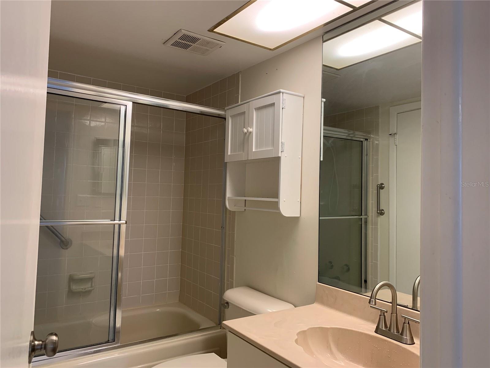 Image 32 of 42 For 3038 Eastland Boulevard F307