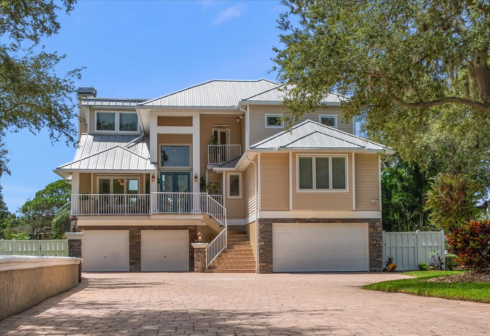 Image 2 of 100 For 2016 Gulfview Drive