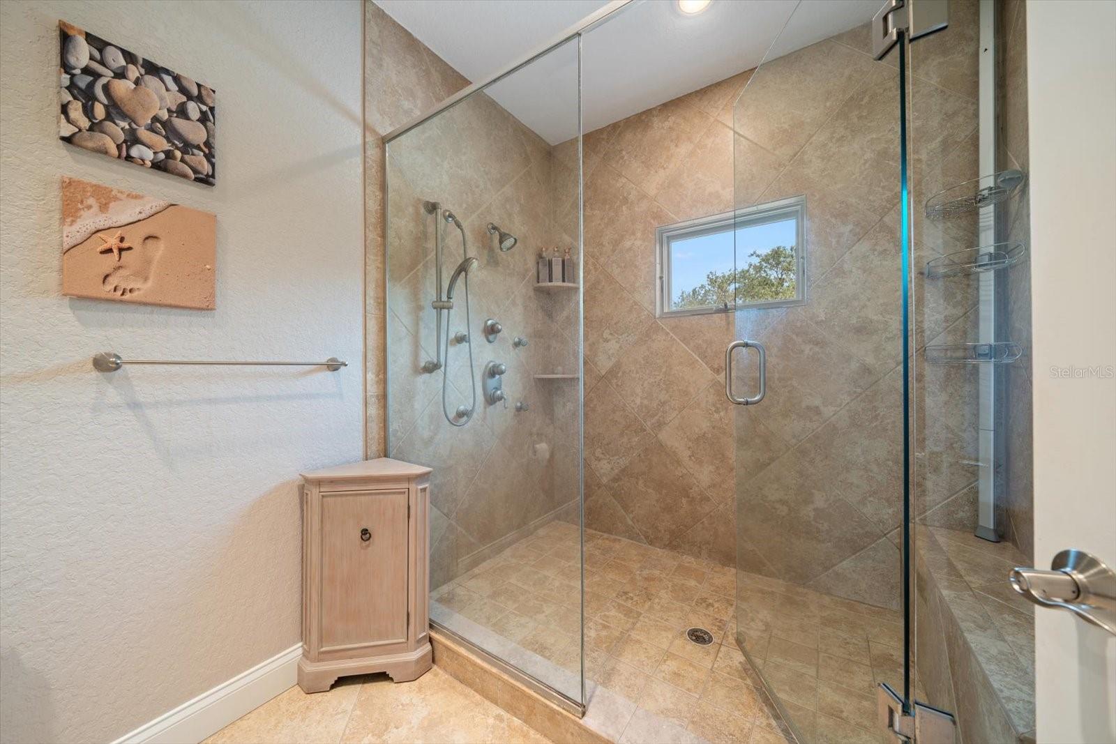 Image 42 of 100 For 2016 Gulfview Drive