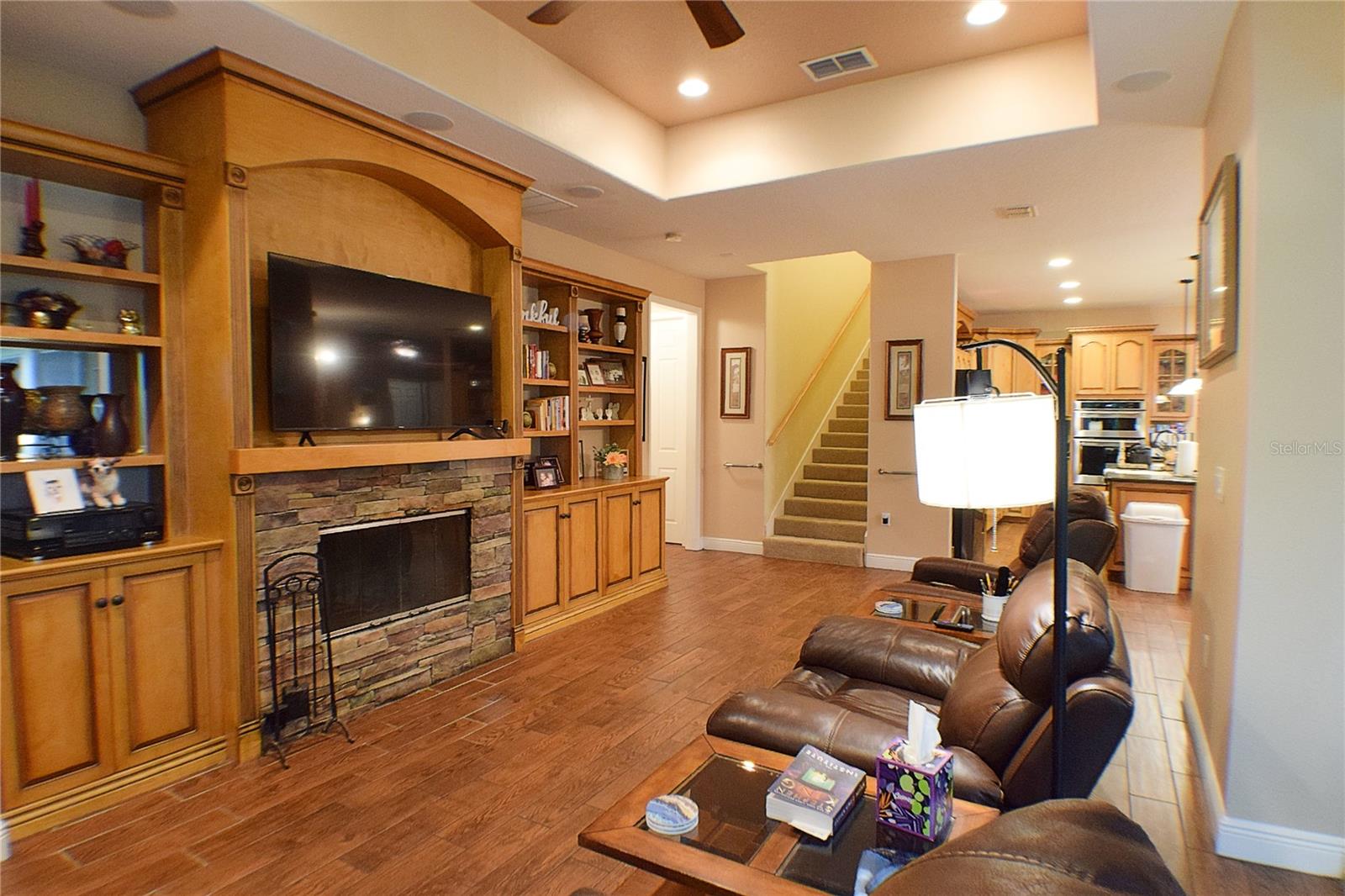 Listing photo id 9 for 32449 Laurel Court