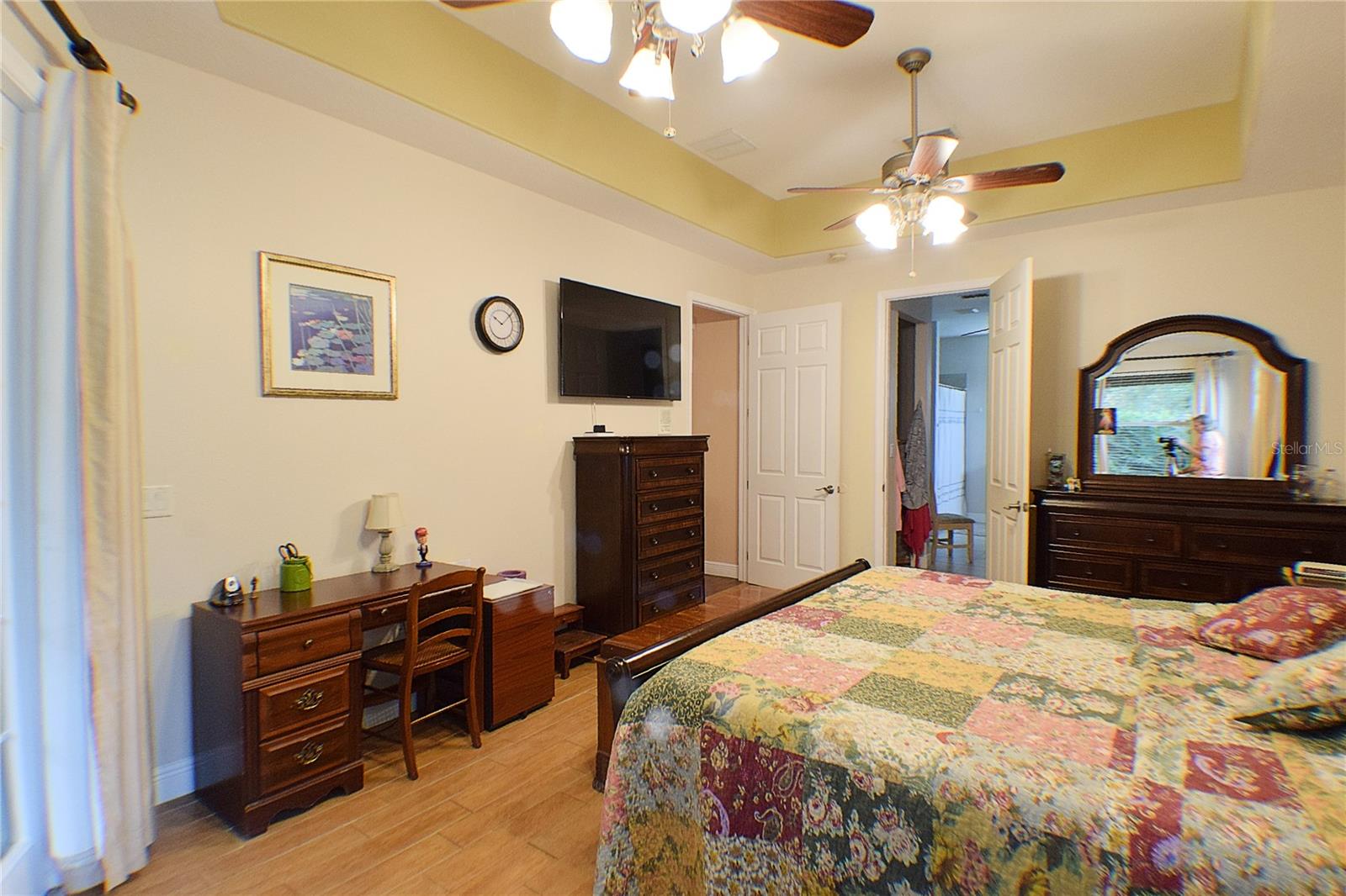 Listing photo id 13 for 32449 Laurel Court