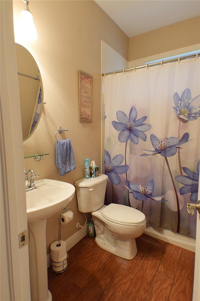 Listing photo id 19 for 32449 Laurel Court
