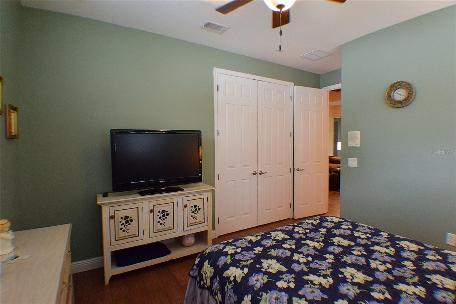 Listing photo id 21 for 32449 Laurel Court