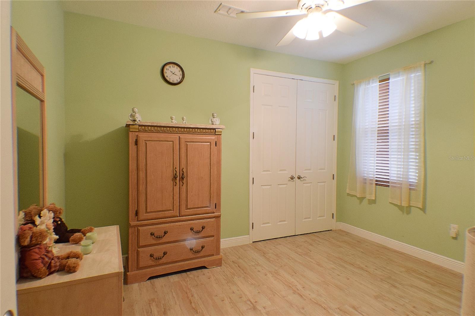 Listing photo id 22 for 32449 Laurel Court