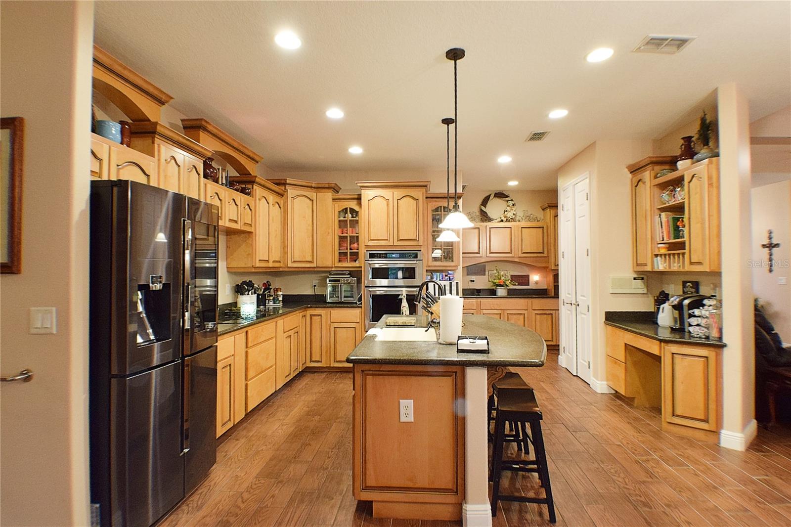 Listing photo id 28 for 32449 Laurel Court