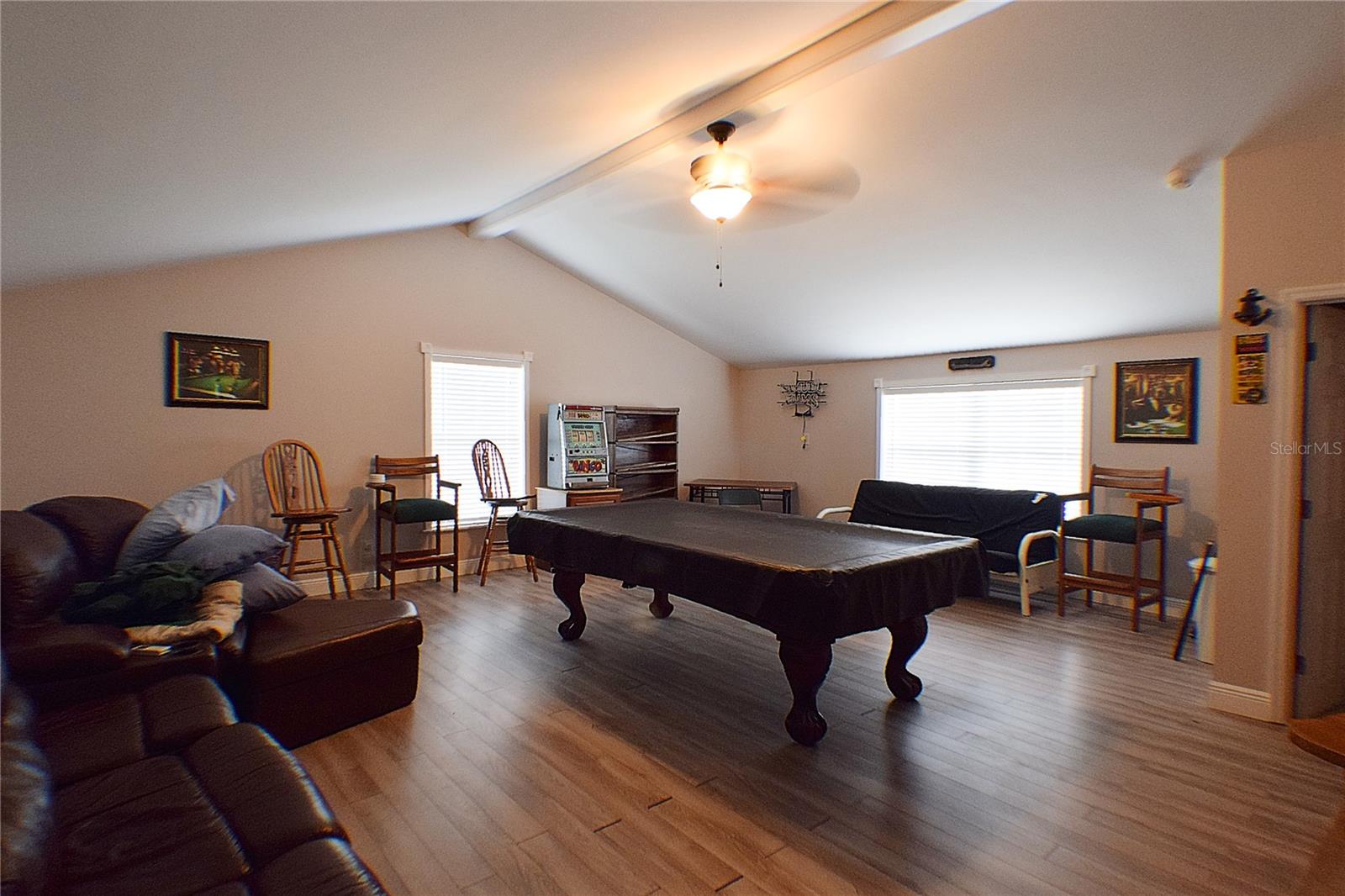 Listing photo id 37 for 32449 Laurel Court