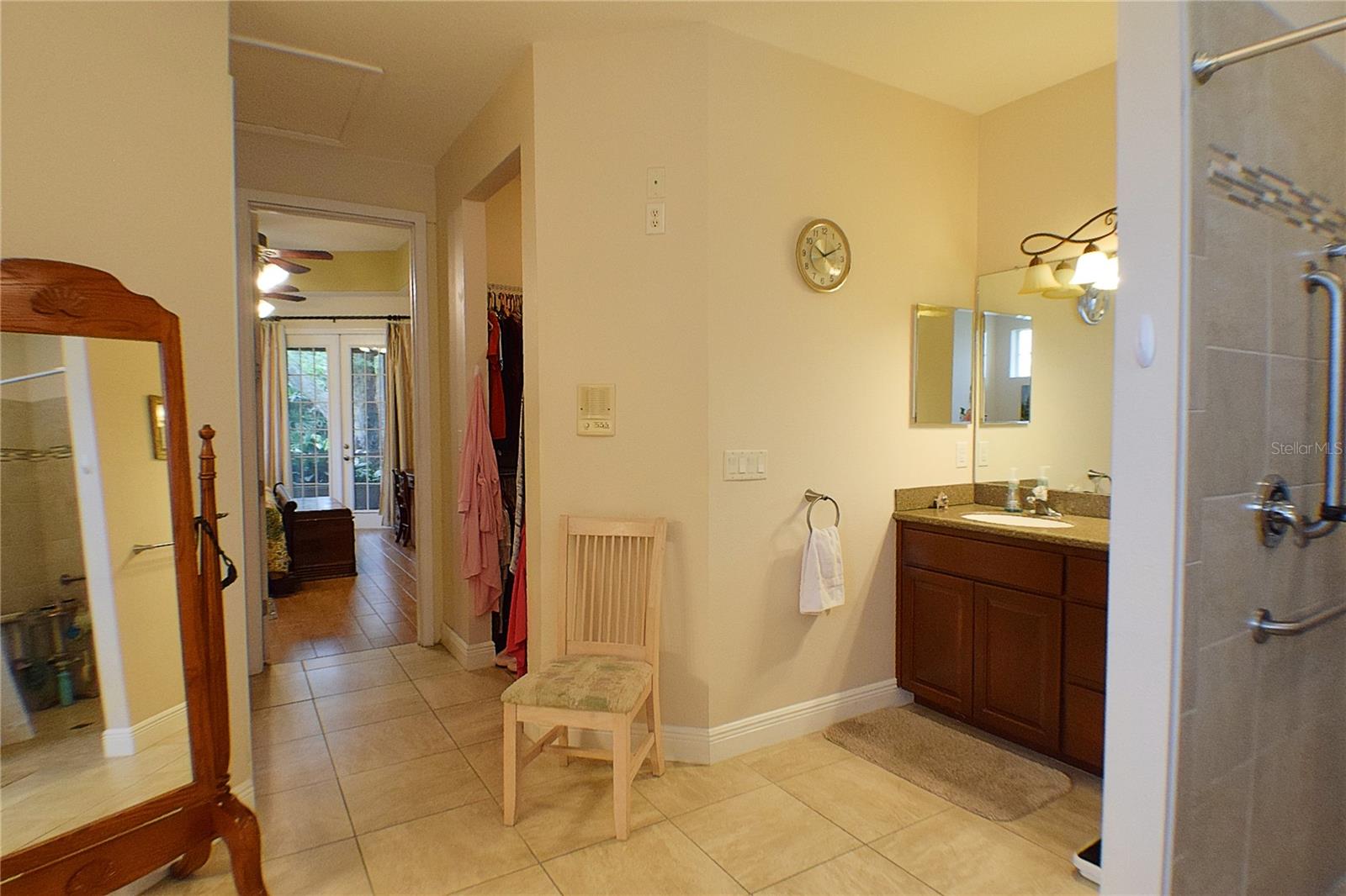 Listing photo id 44 for 32449 Laurel Court