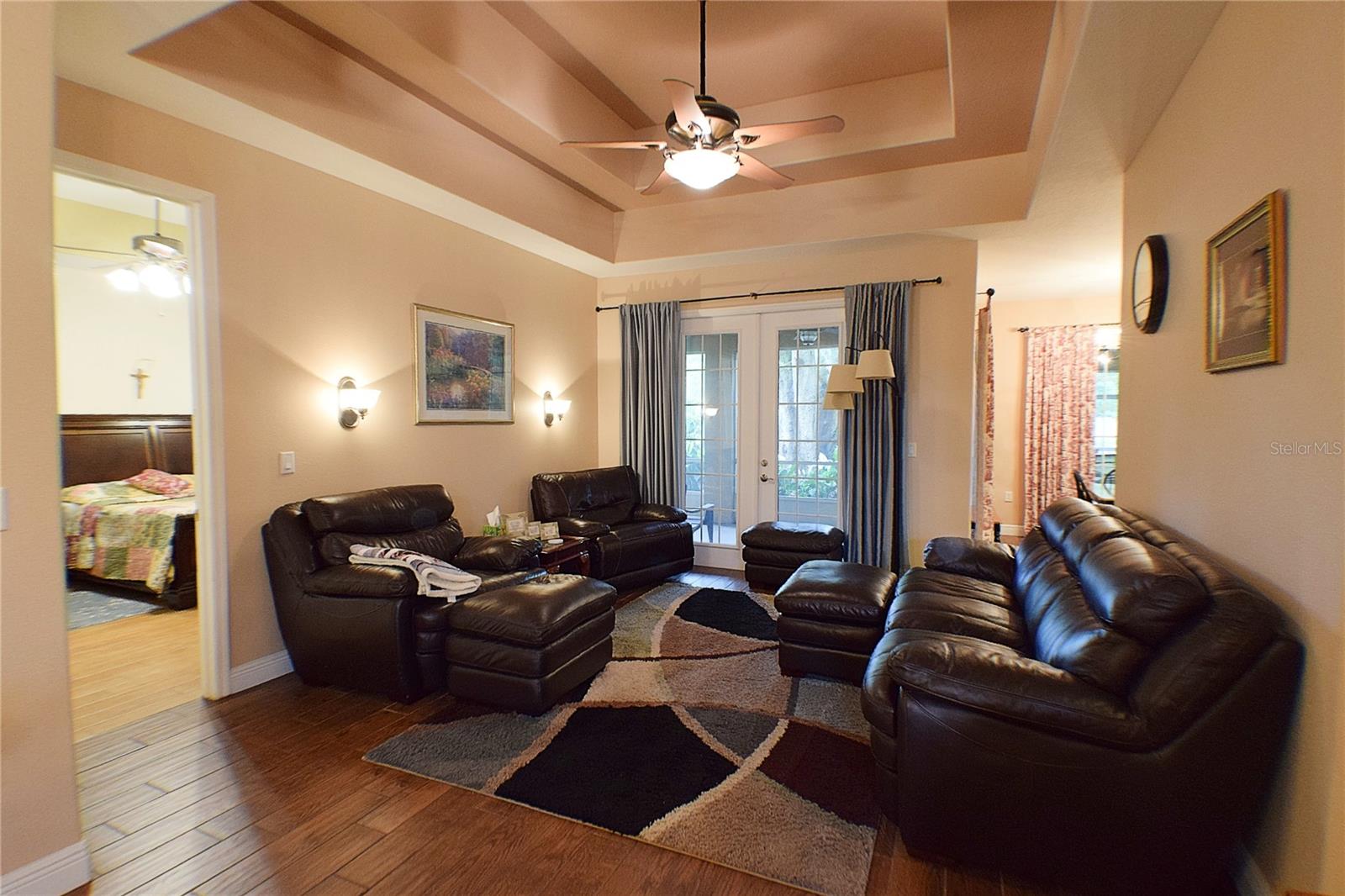 Listing photo id 46 for 32449 Laurel Court