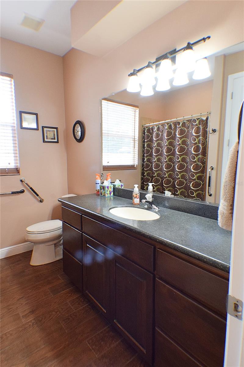 Listing photo id 50 for 32449 Laurel Court
