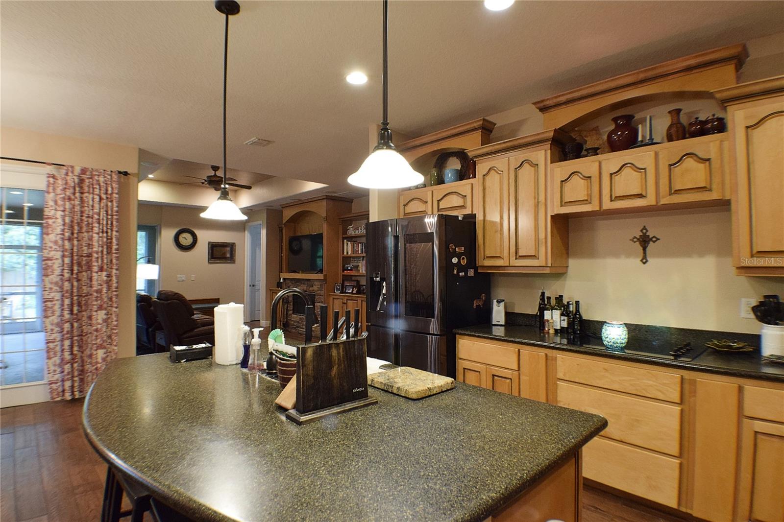 Listing photo id 57 for 32449 Laurel Court