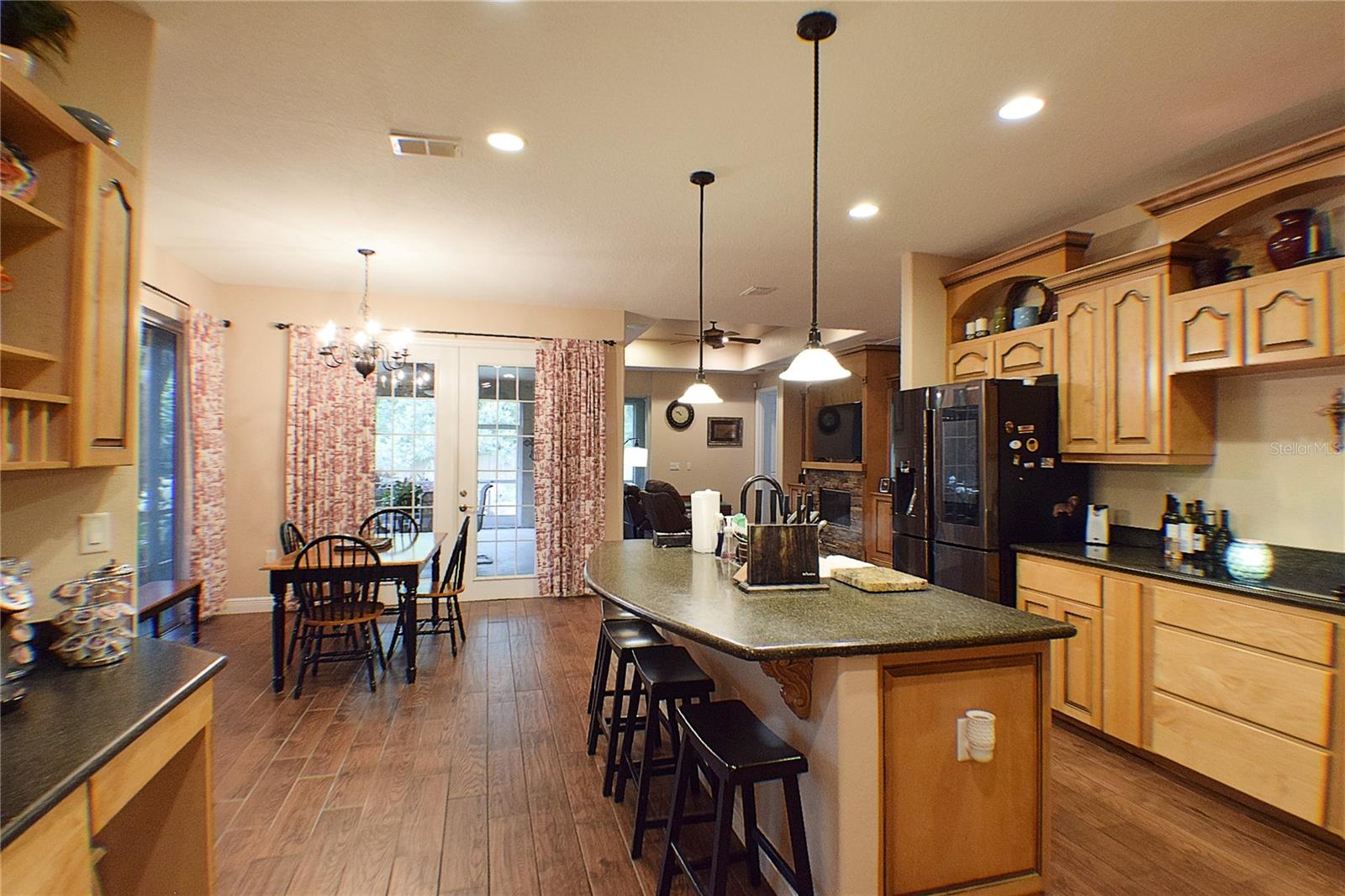 Listing photo id 58 for 32449 Laurel Court