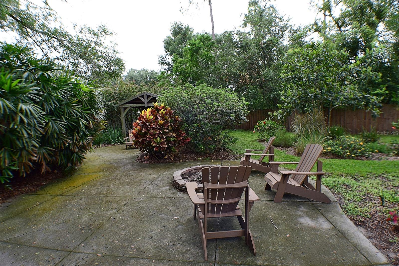 Listing photo id 63 for 32449 Laurel Court