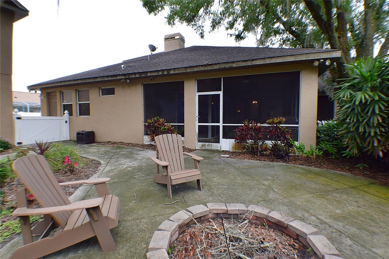 Listing photo id 65 for 32449 Laurel Court