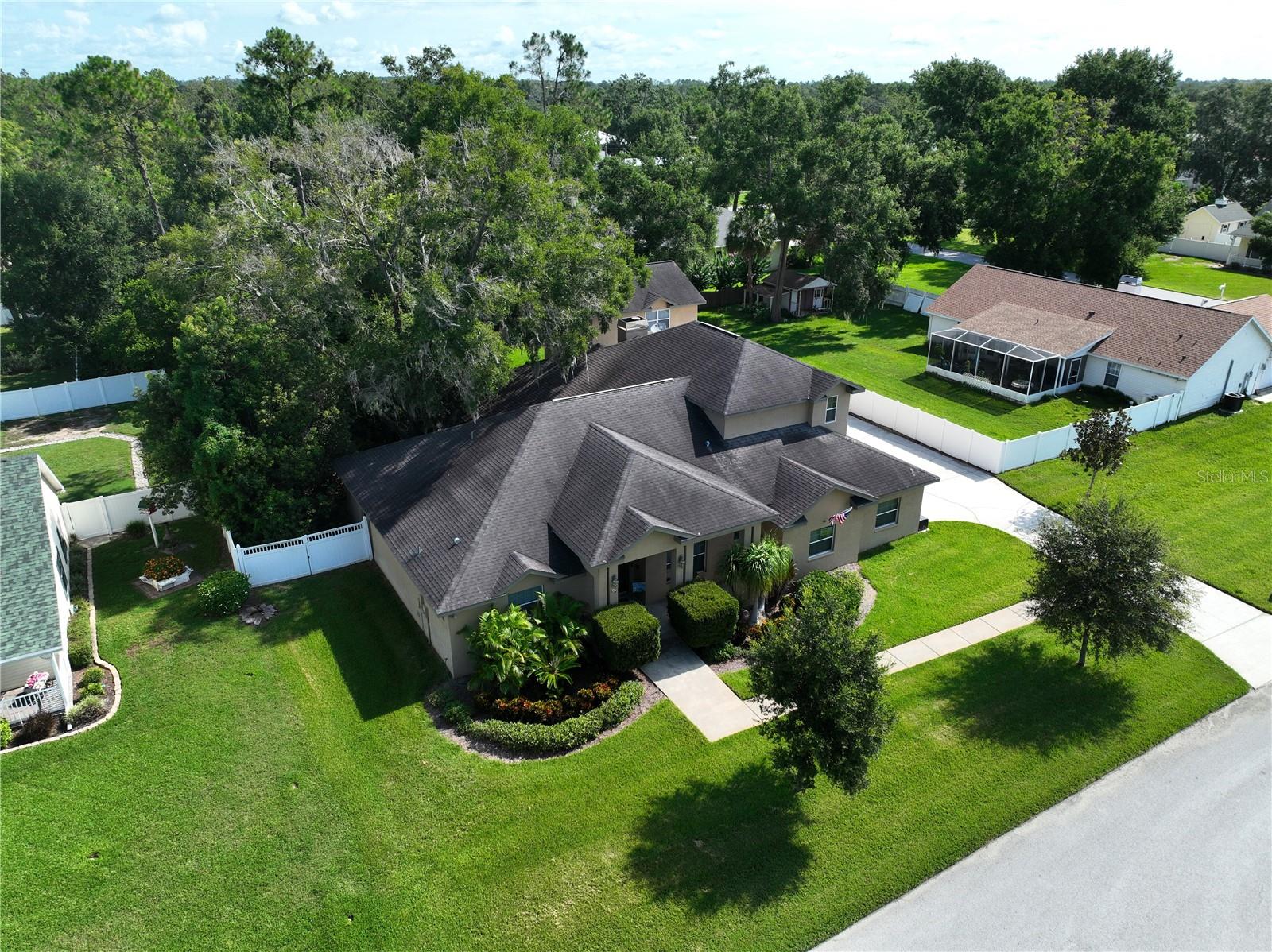 Listing photo id 75 for 32449 Laurel Court
