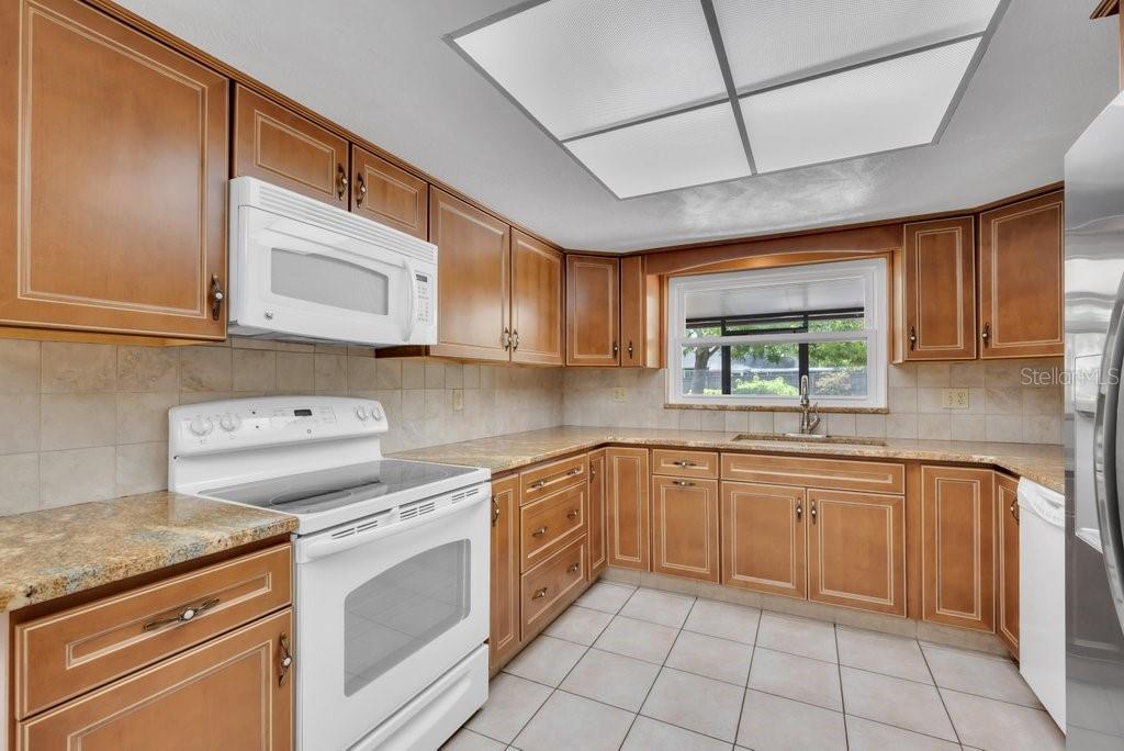 Image 38 of 59 For 1303 Rockwood Drive
