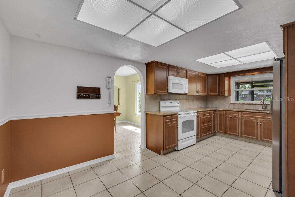 Image 5 of 59 For 1303 Rockwood Drive
