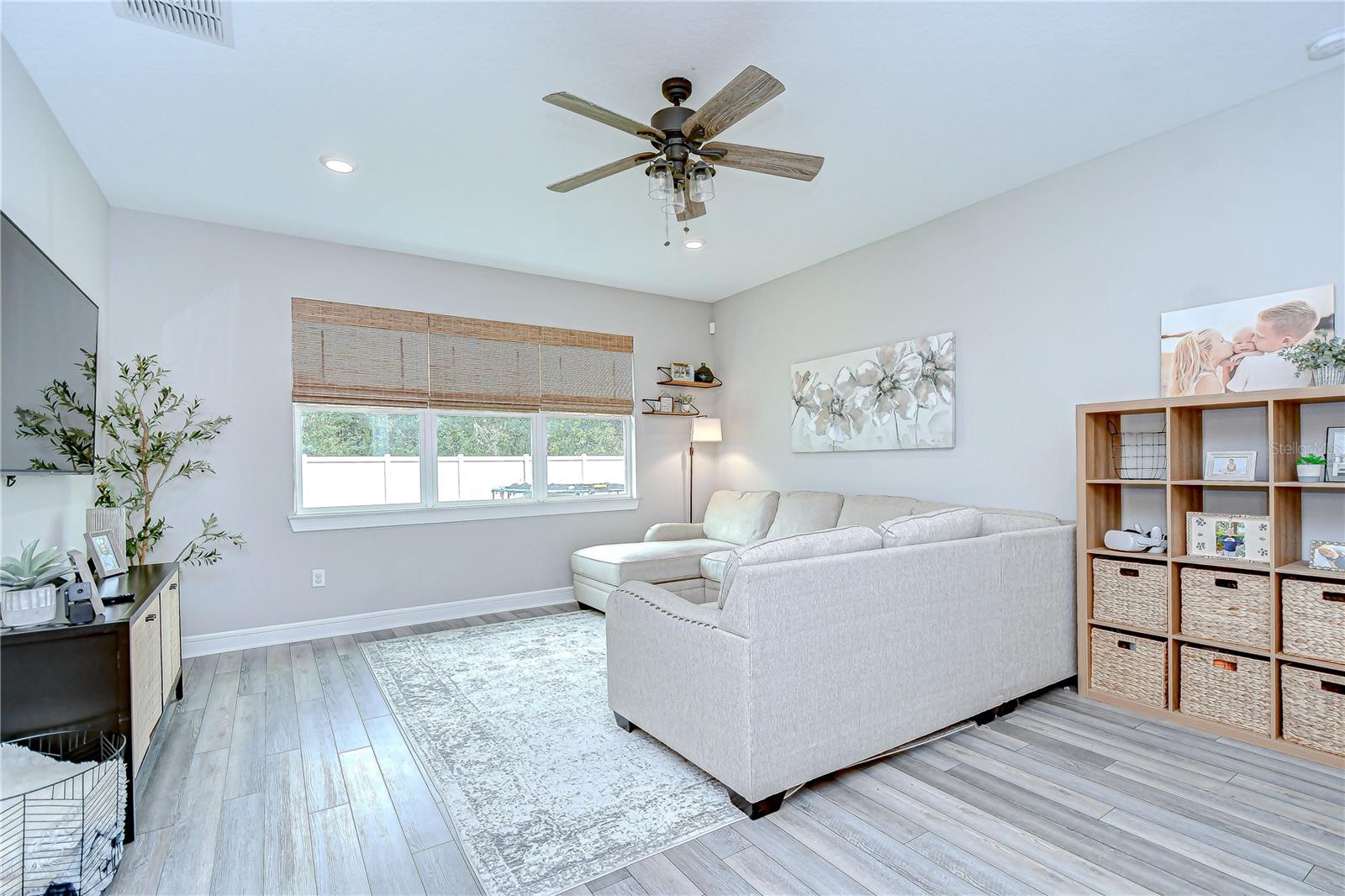 Image 12 of 33 For 12951 Brookside Moss Drive