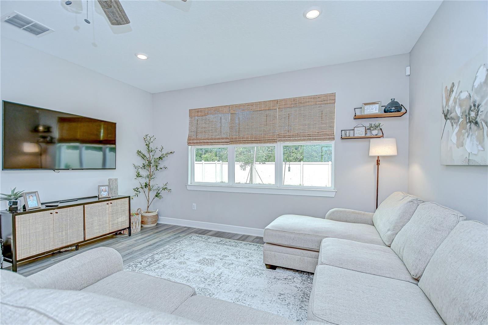 Image 13 of 33 For 12951 Brookside Moss Drive