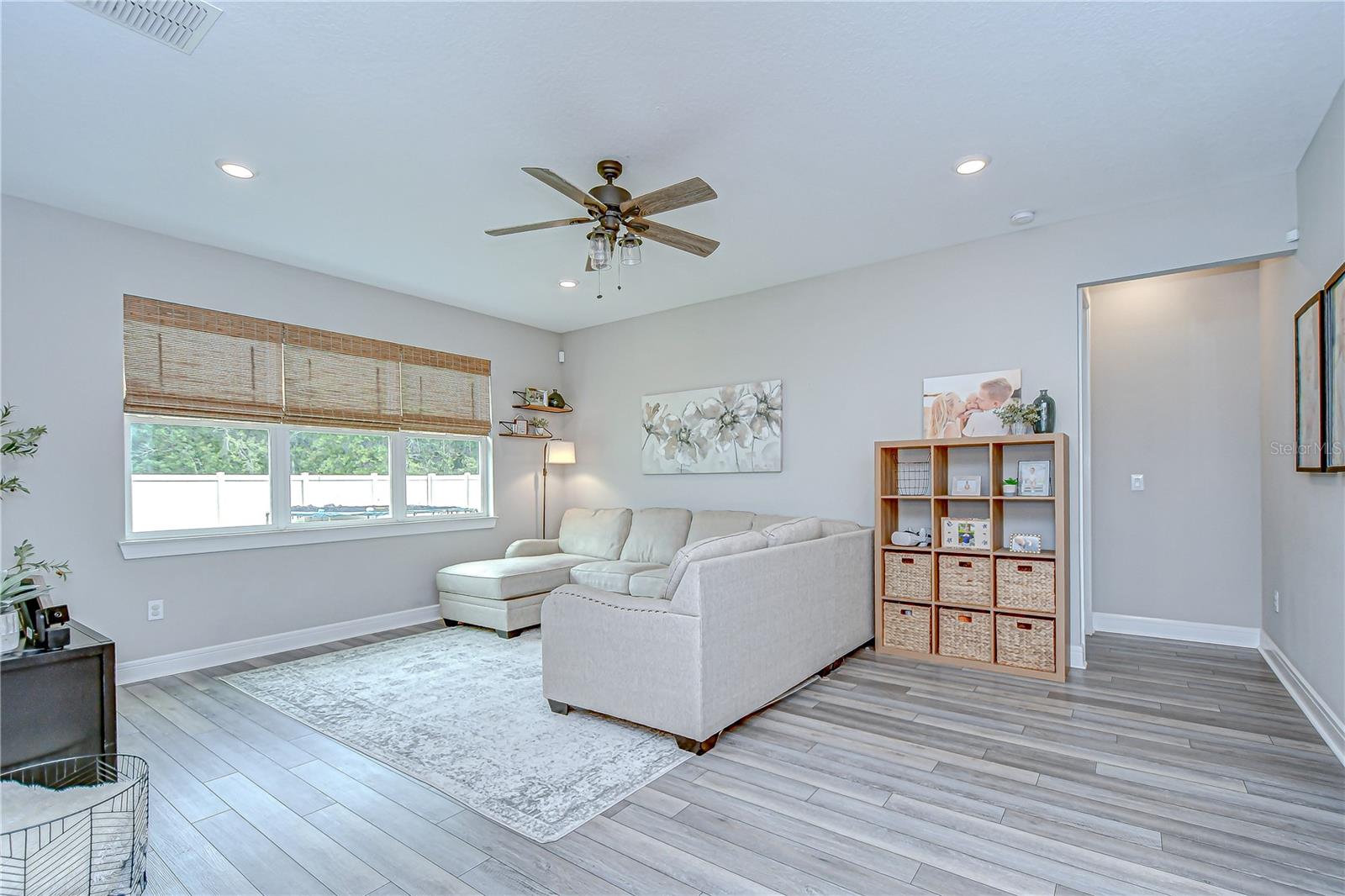 Image 15 of 33 For 12951 Brookside Moss Drive