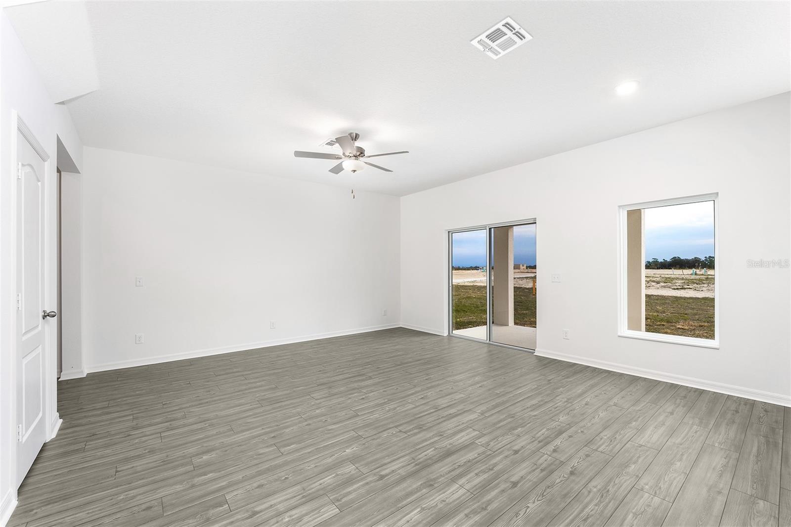 Image 3 of 20 For 3719 Bergamot Street