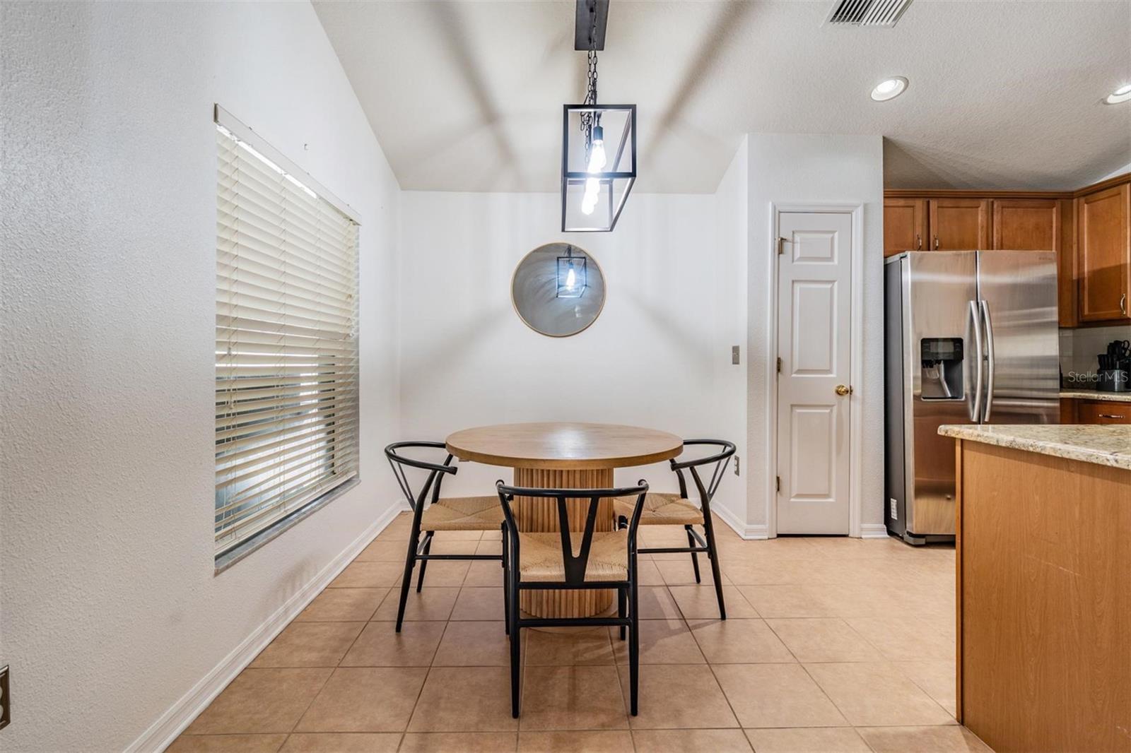 Image 17 of 49 For 6047 Desert Peace Ave