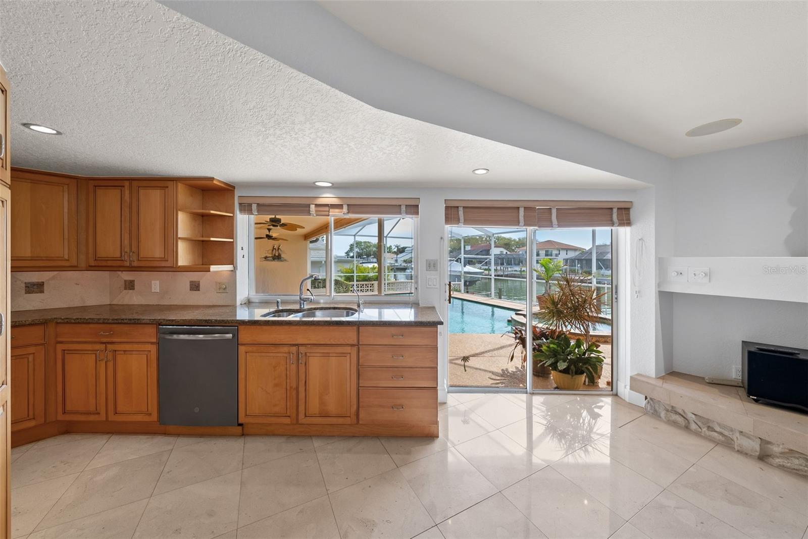 Image 15 of 57 For 4964 60th Avenue S