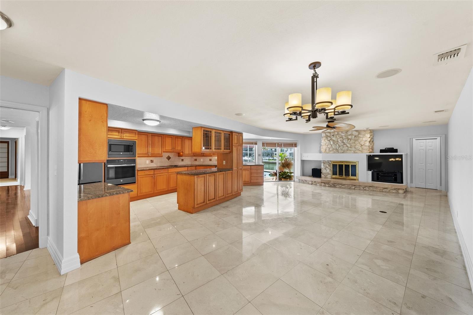 Image 16 of 57 For 4964 60th Avenue S