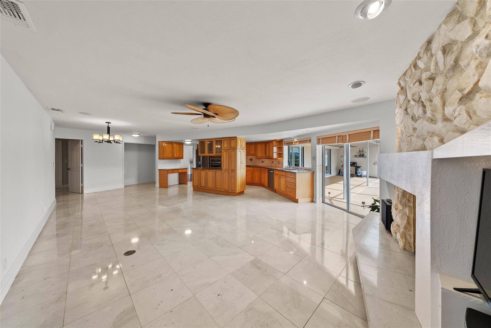 Image 20 of 57 For 4964 60th Avenue S