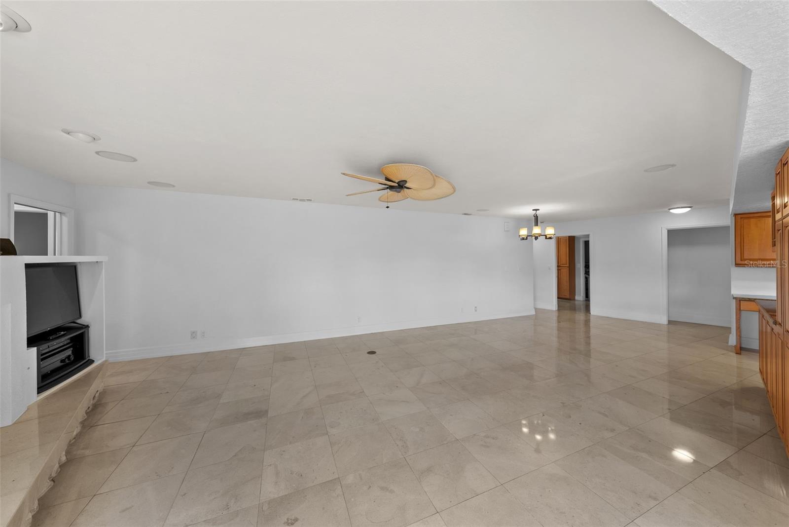 Image 21 of 57 For 4964 60th Avenue S