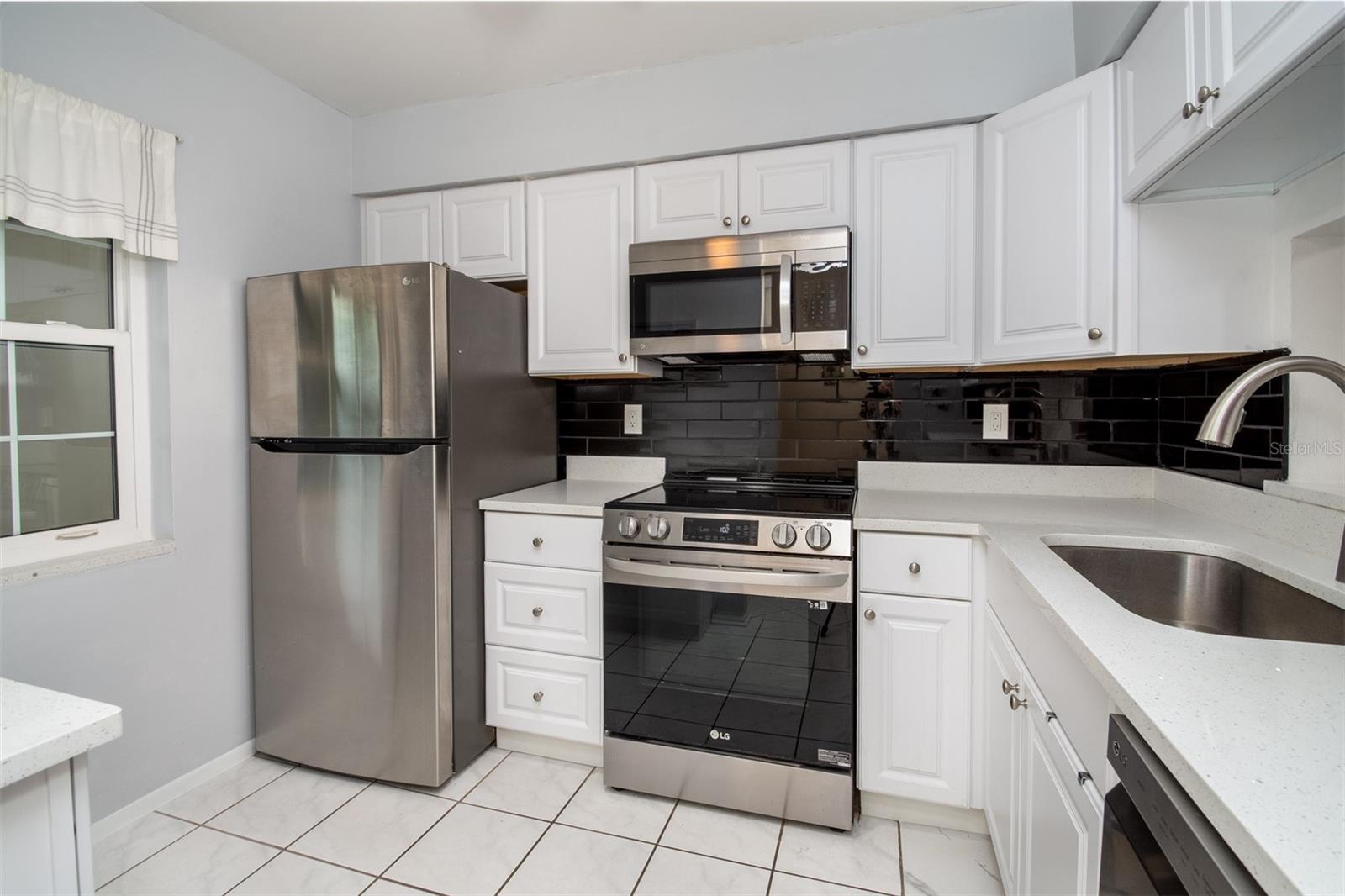 Image 8 of 84 For 1701 Pinehurst Road 24b