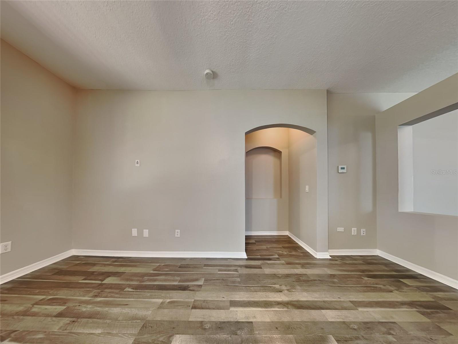 Image 3 of 19 For 1143 Emerald Hill Way
