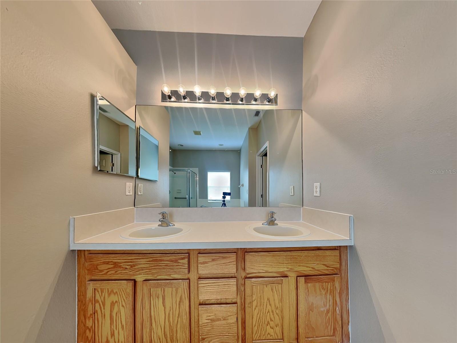 Image 9 of 19 For 1143 Emerald Hill Way