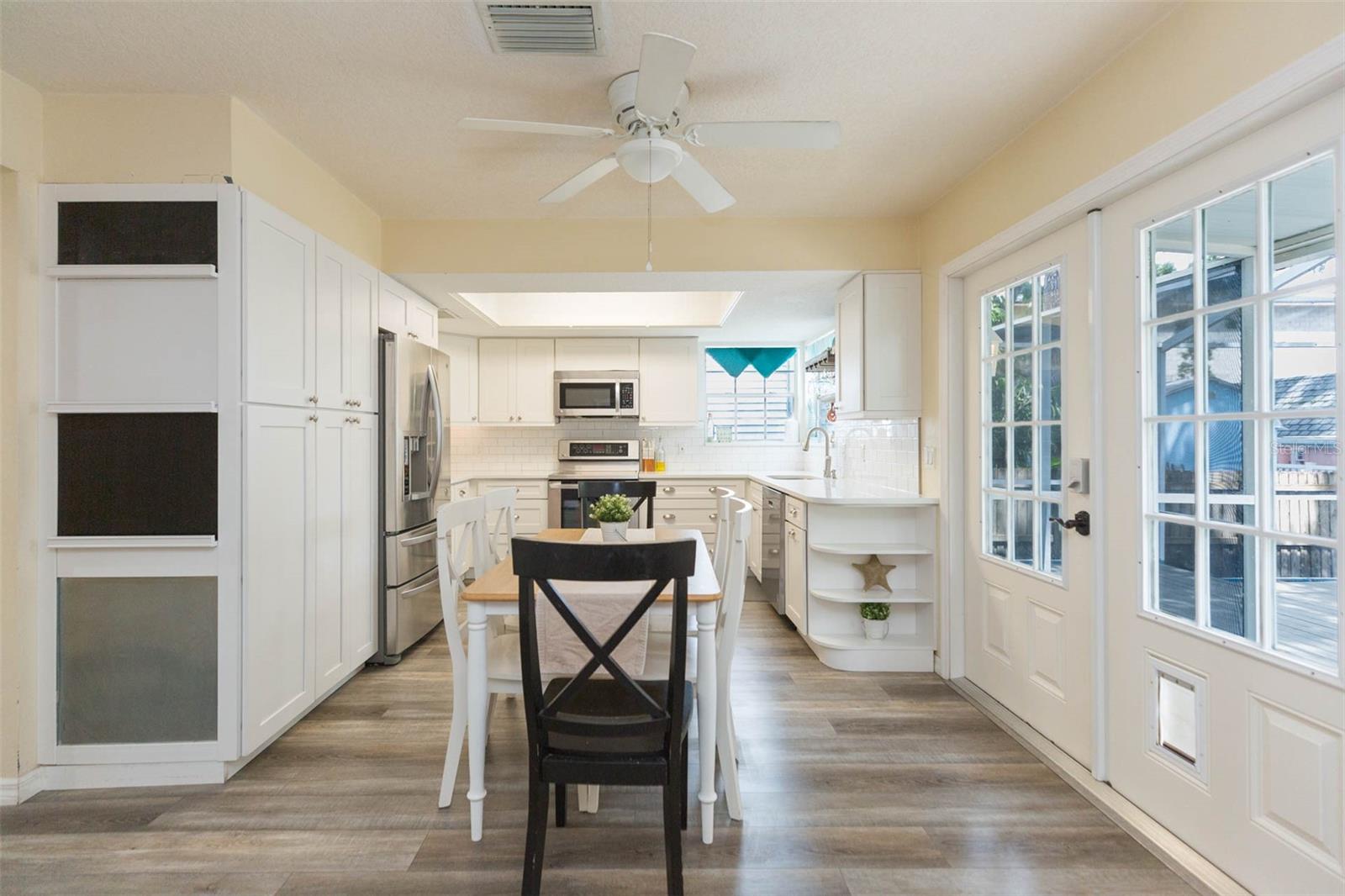 Image 12 of 50 For 4210 Roland Street
