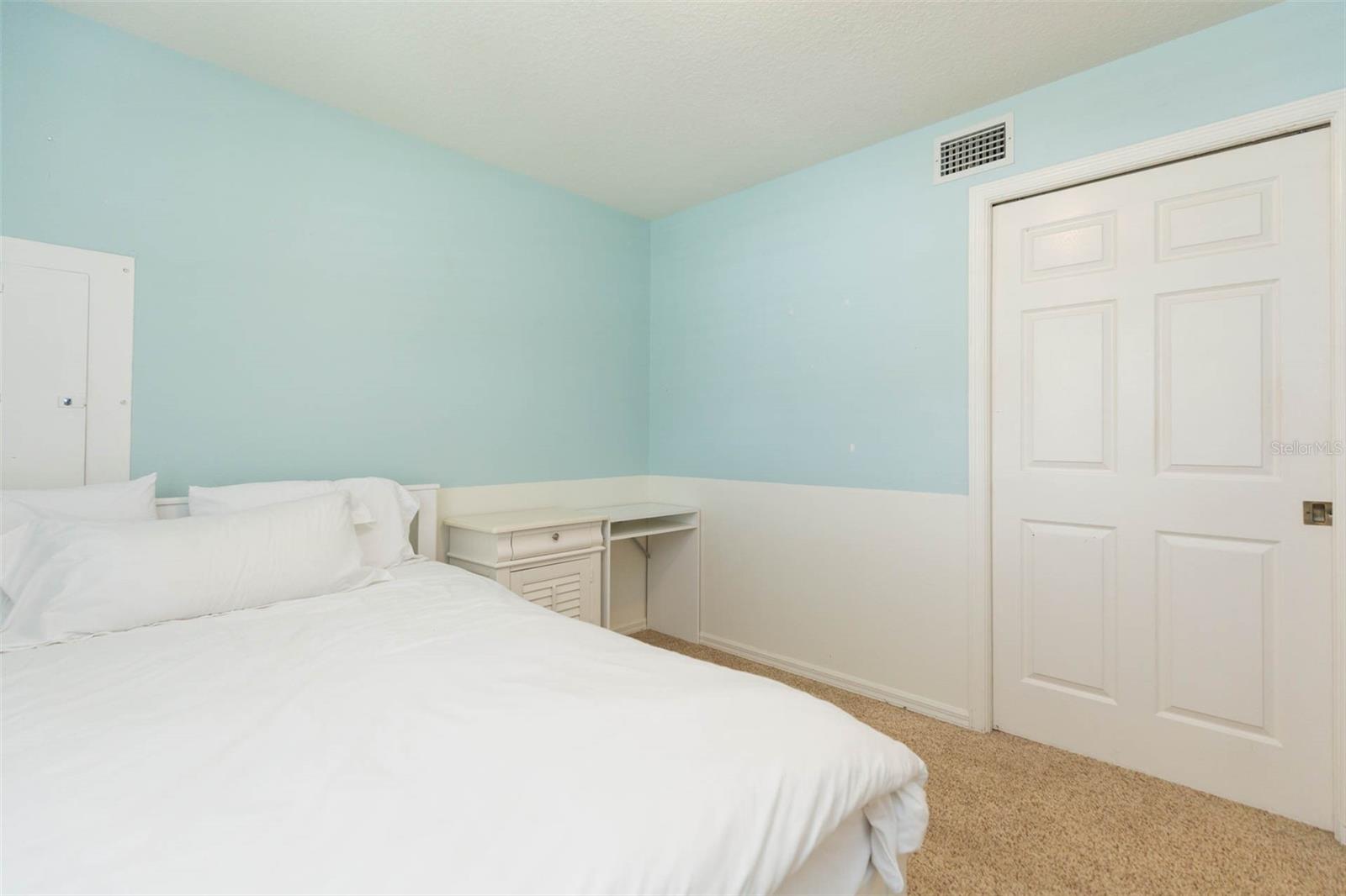 Image 20 of 50 For 4210 Roland Street