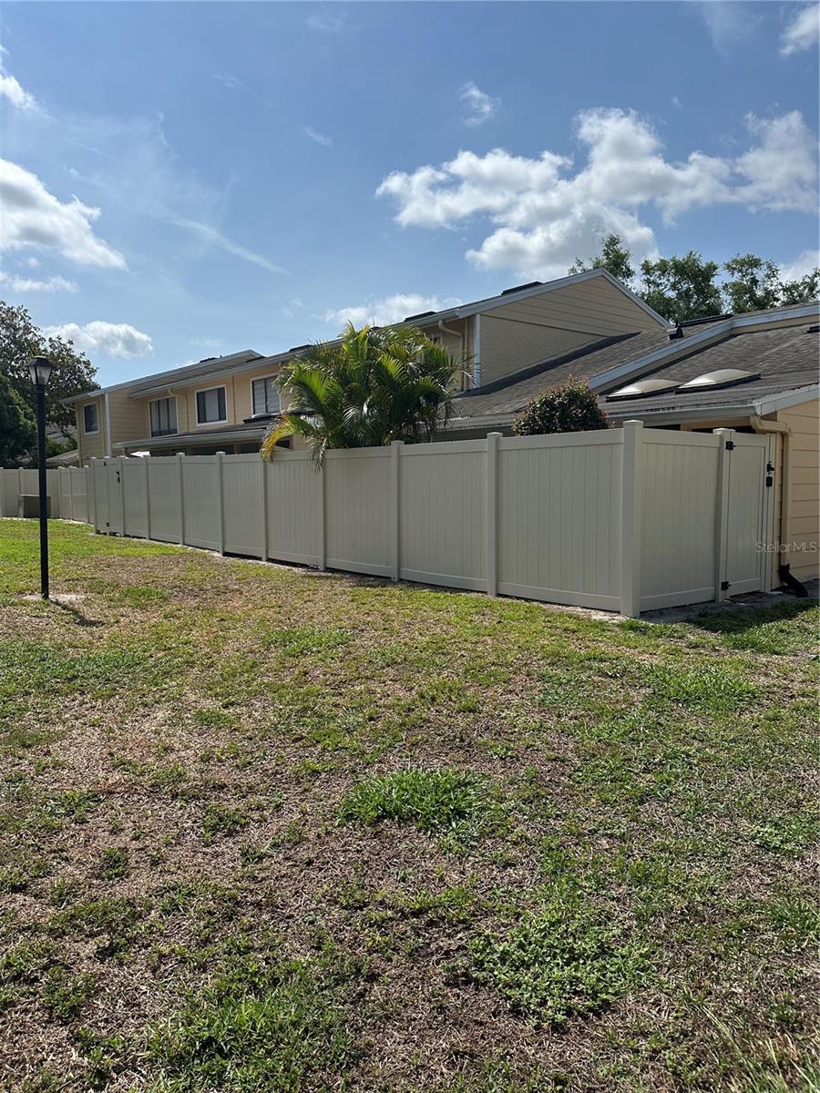 Image 4 of 6 For 5347 Emerald Isle Drive 1019
