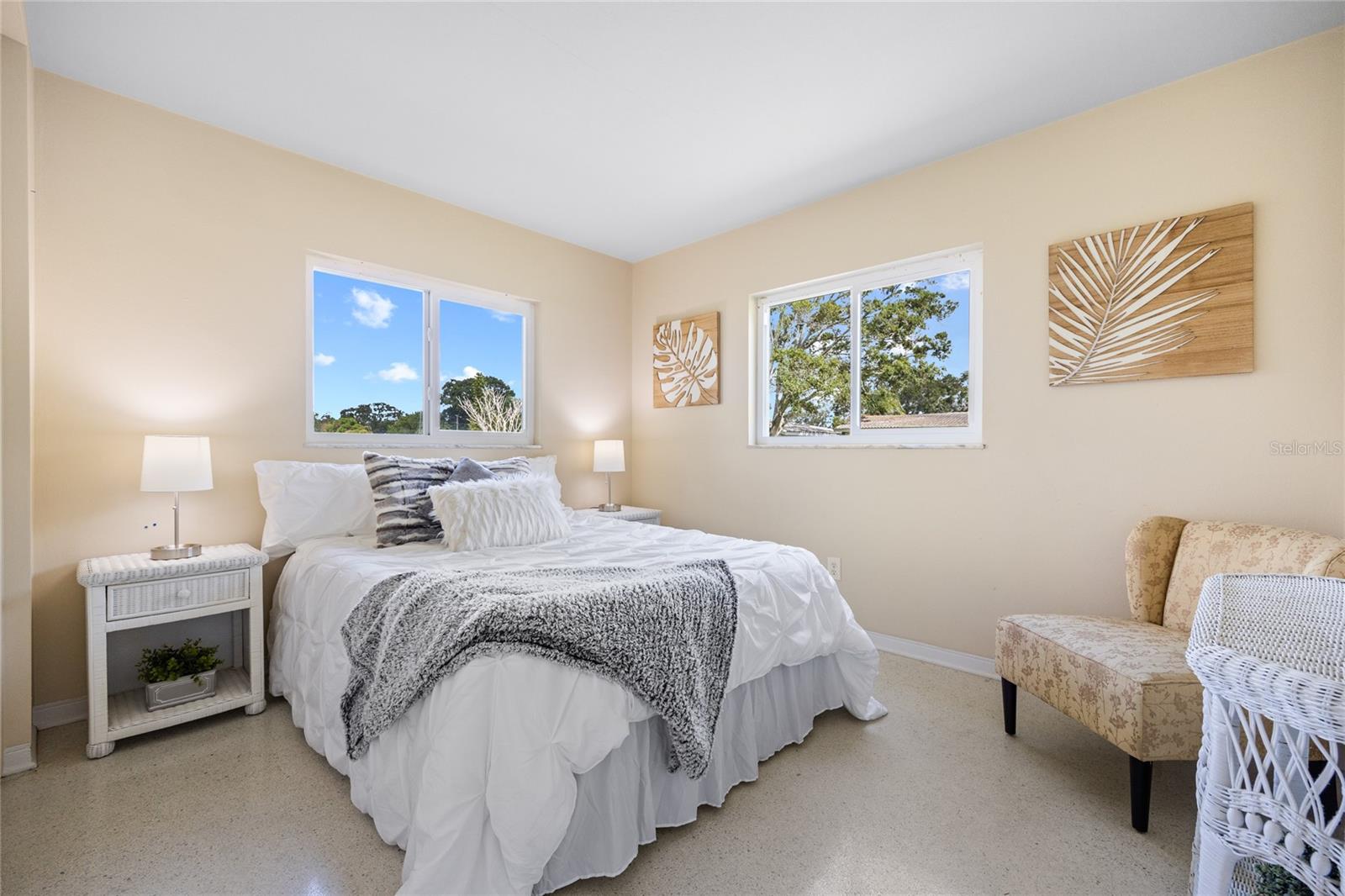 Image 18 of 23 For 2069 Shadow Ln