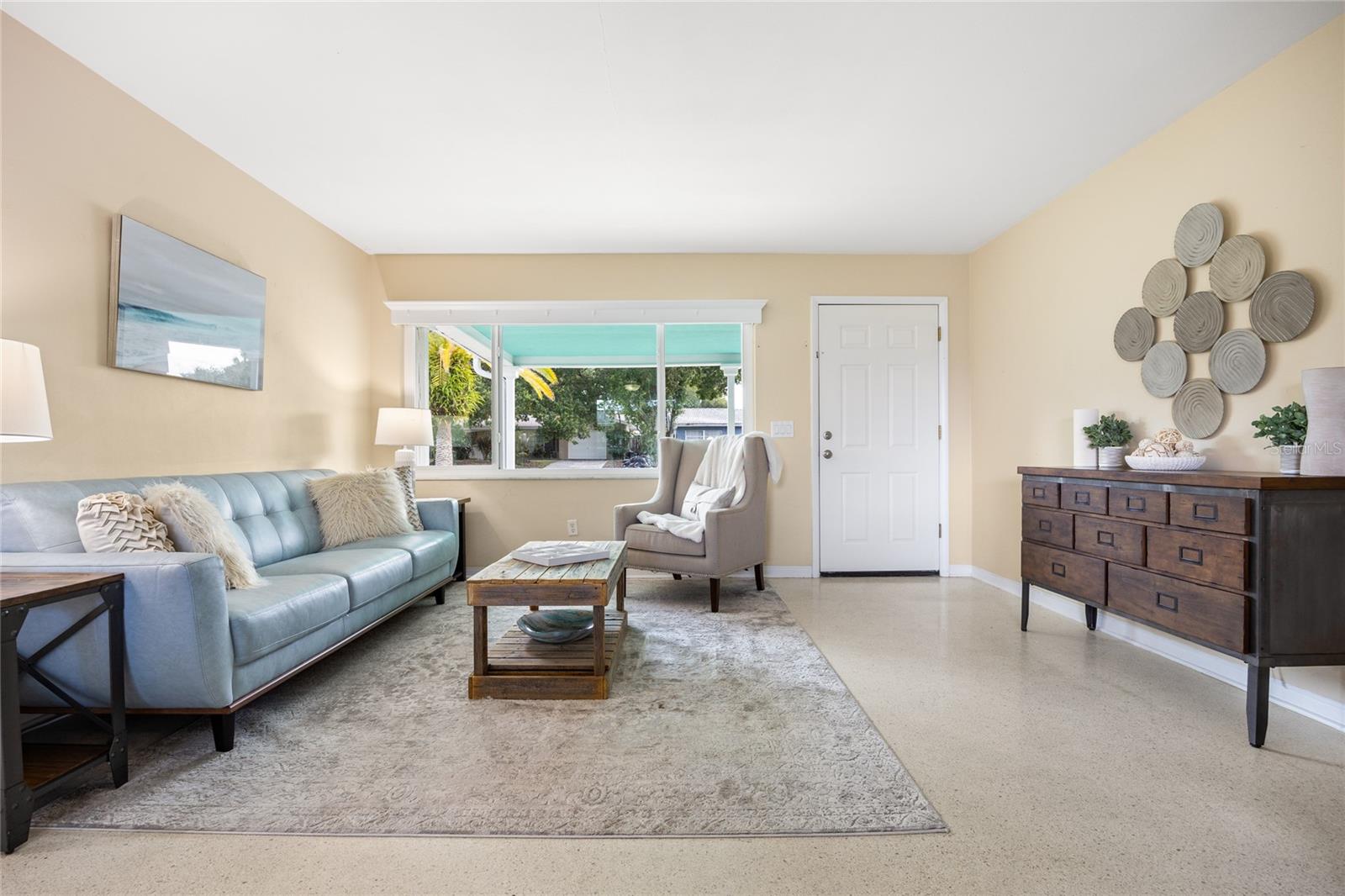 Image 5 of 23 For 2069 Shadow Ln