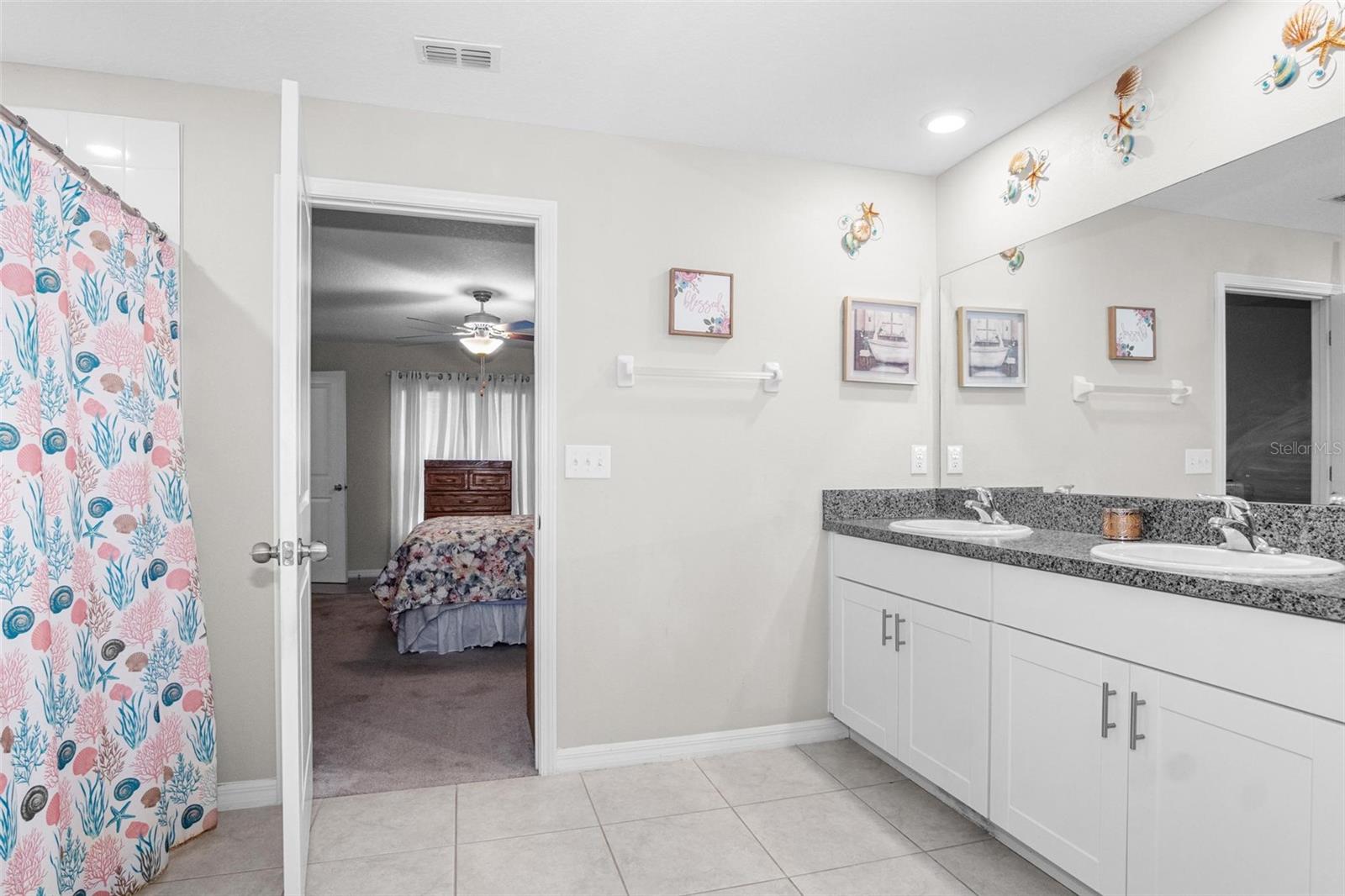 Listing photo id 14 for 11303 Misty Moss Drive