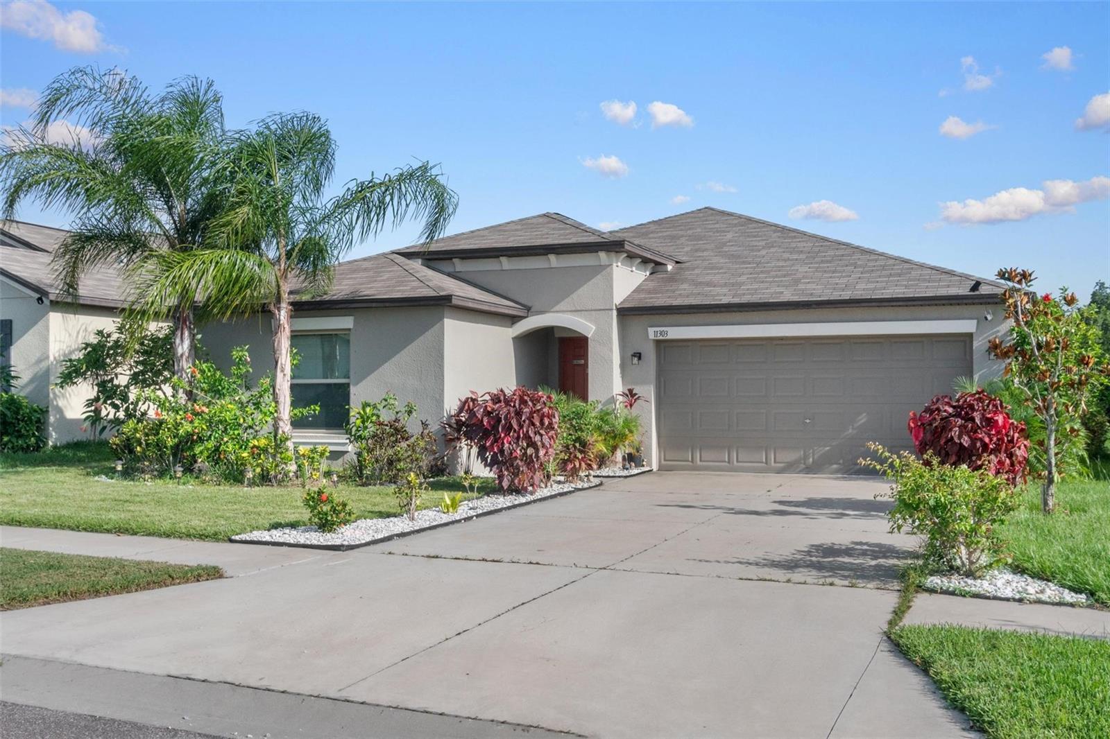 Listing photo id 1 for 11303 Misty Moss Drive