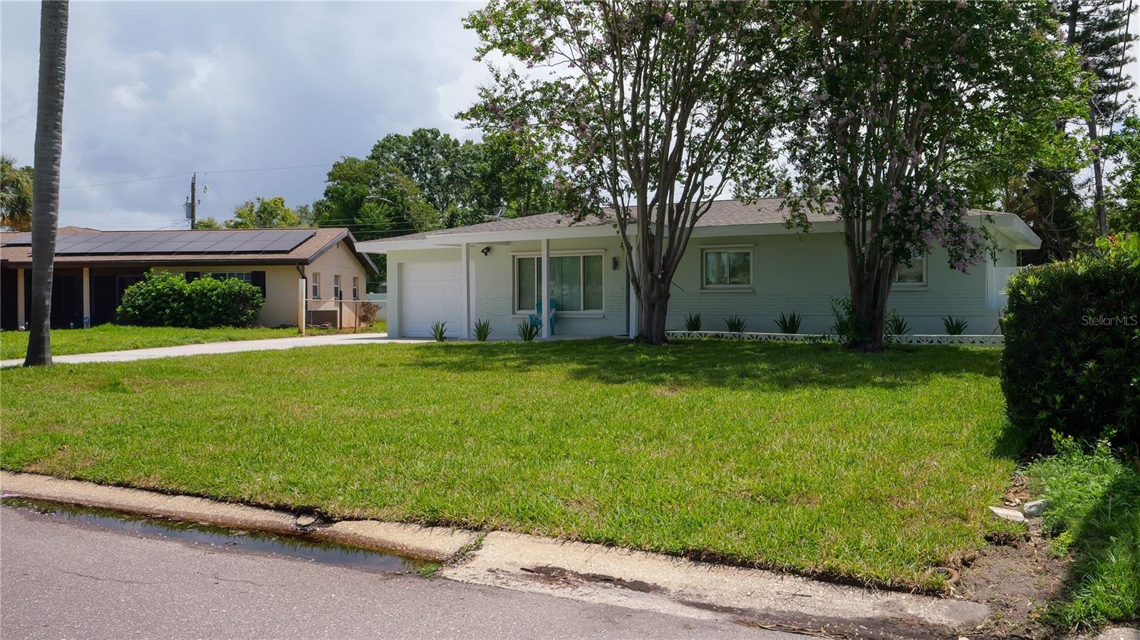 Image 4 of 46 For 933 64th Avenue S