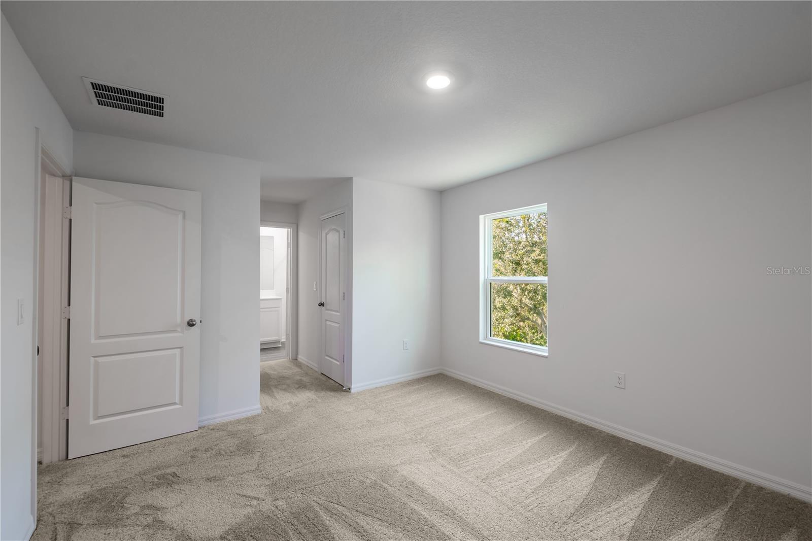 Image 11 of 16 For 560 Bay Leaf Drive