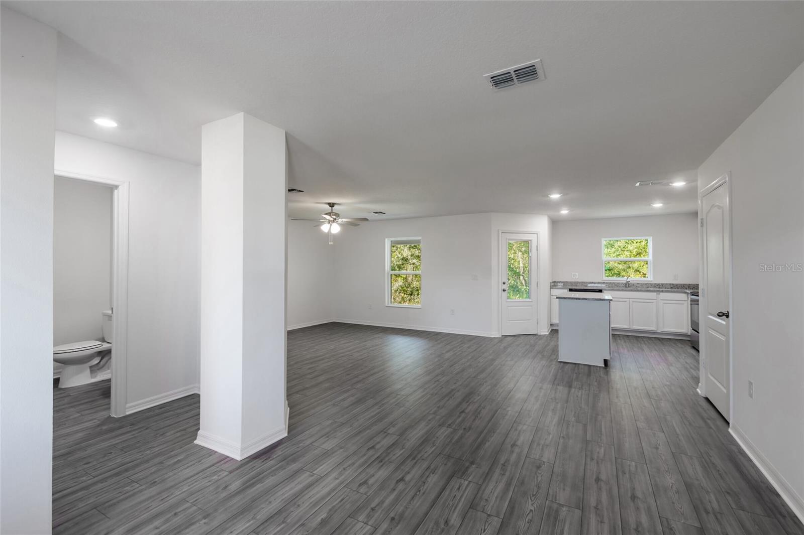Image 7 of 16 For 560 Bay Leaf Drive