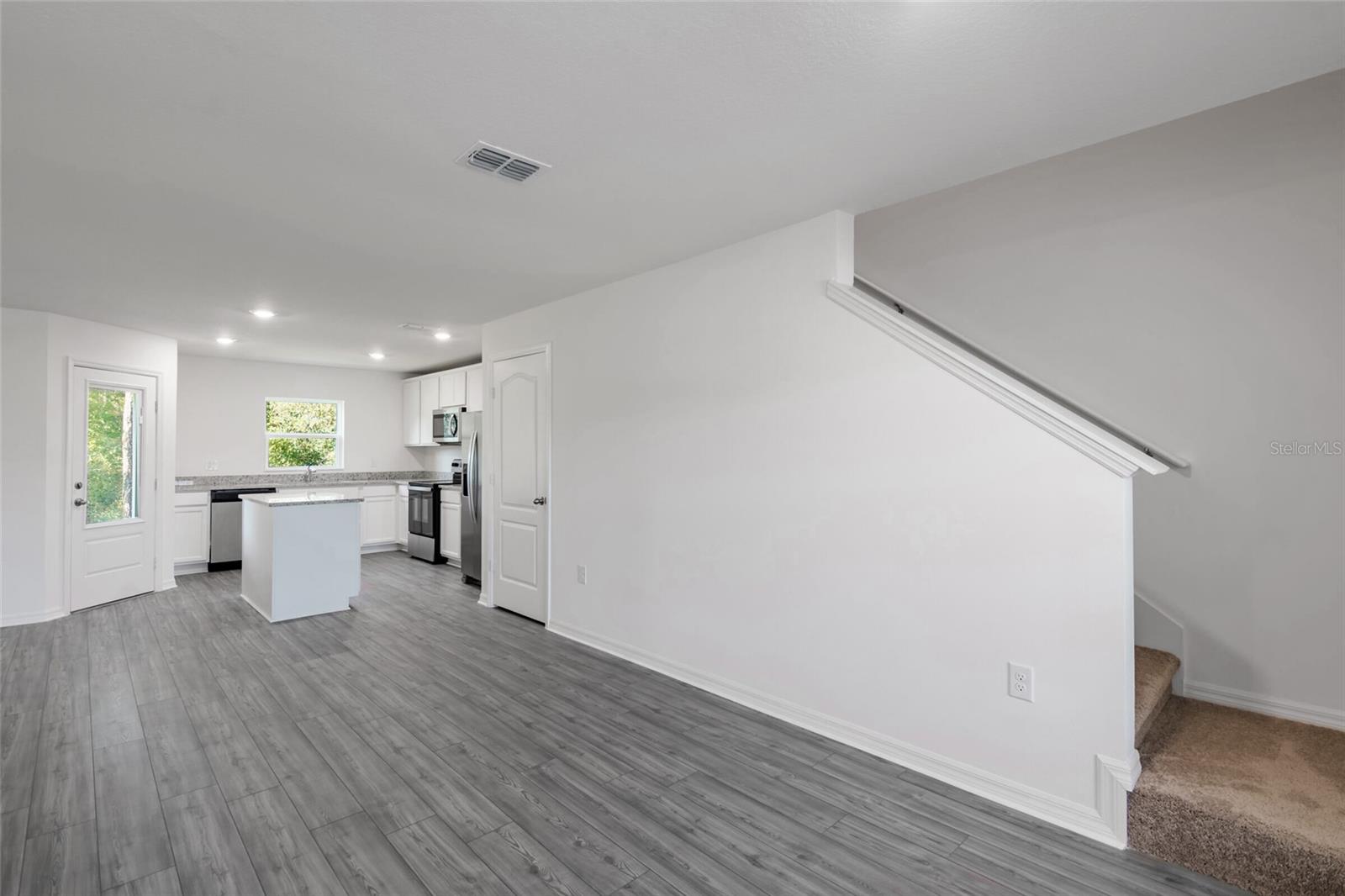 Image 8 of 16 For 560 Bay Leaf Drive