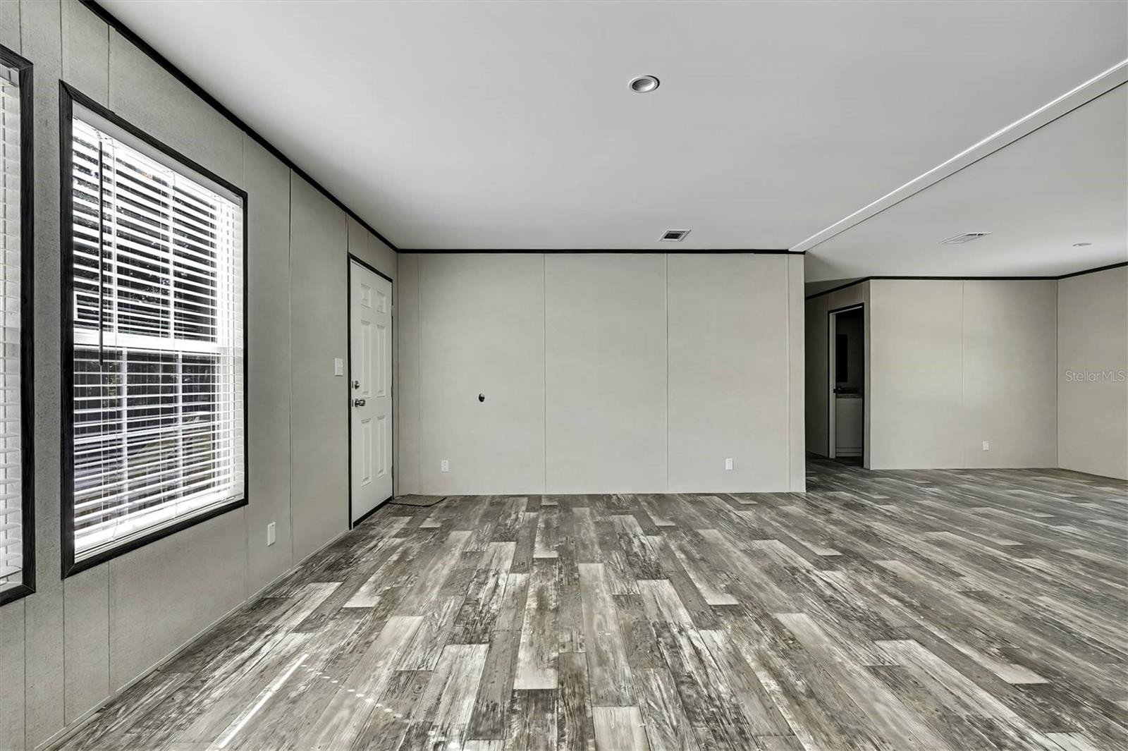 Image 11 of 30 For 3246 Lee Way
