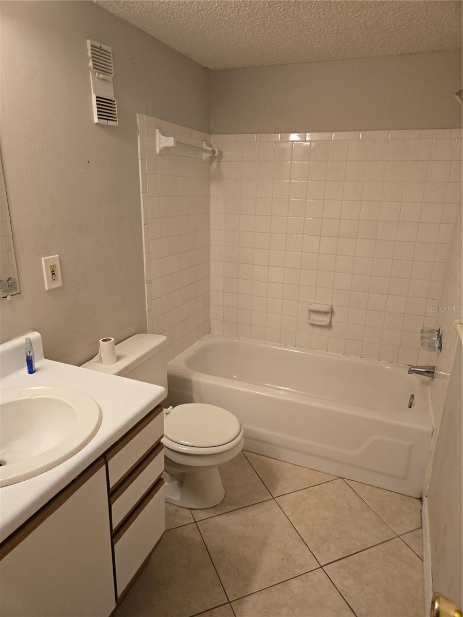 Image 17 of 25 For 7511 Pitch Pine Circle Apt D