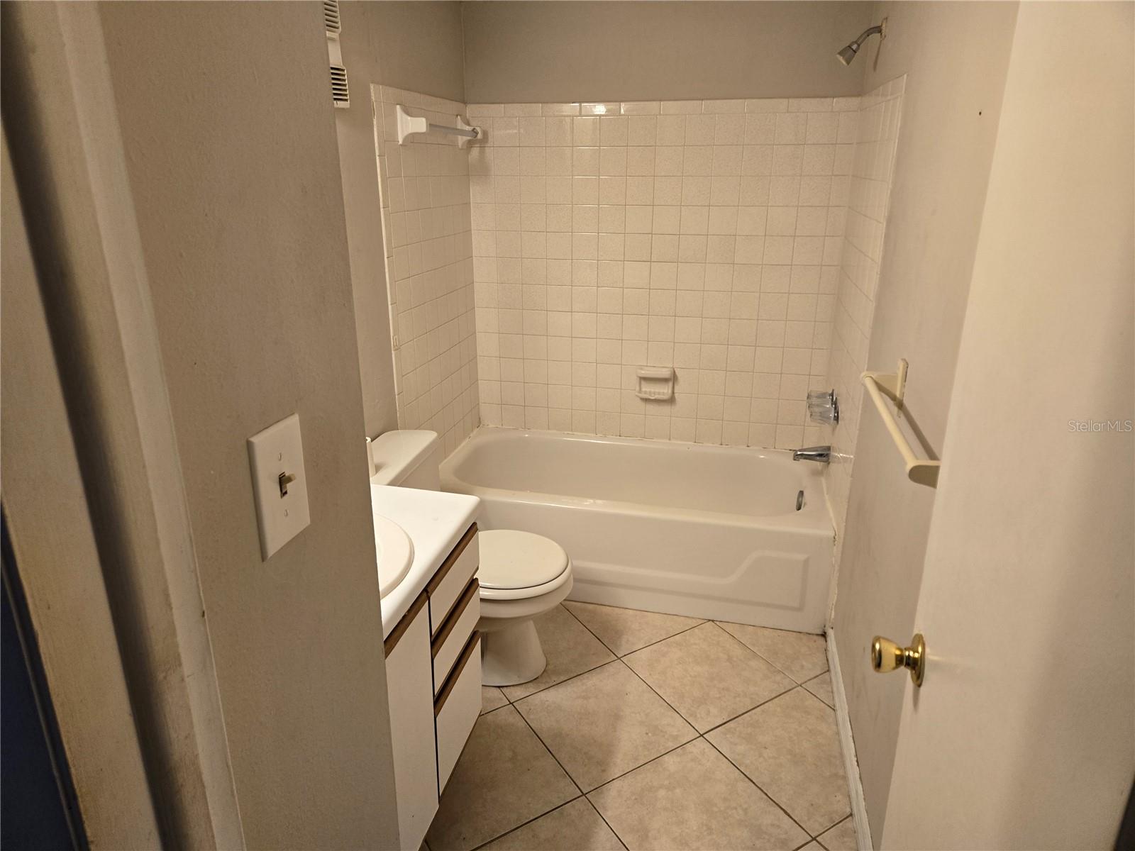 Image 7 of 25 For 7511 Pitch Pine Circle Apt D