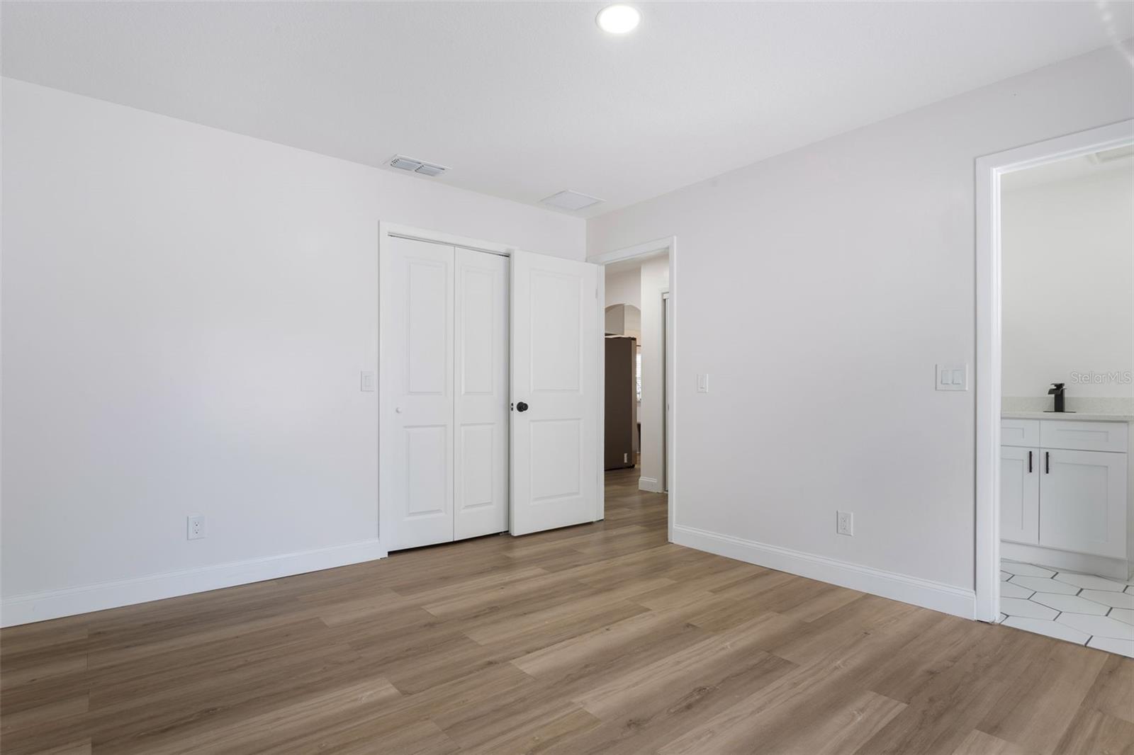 Image 18 of 25 For 4420 Carmen Street